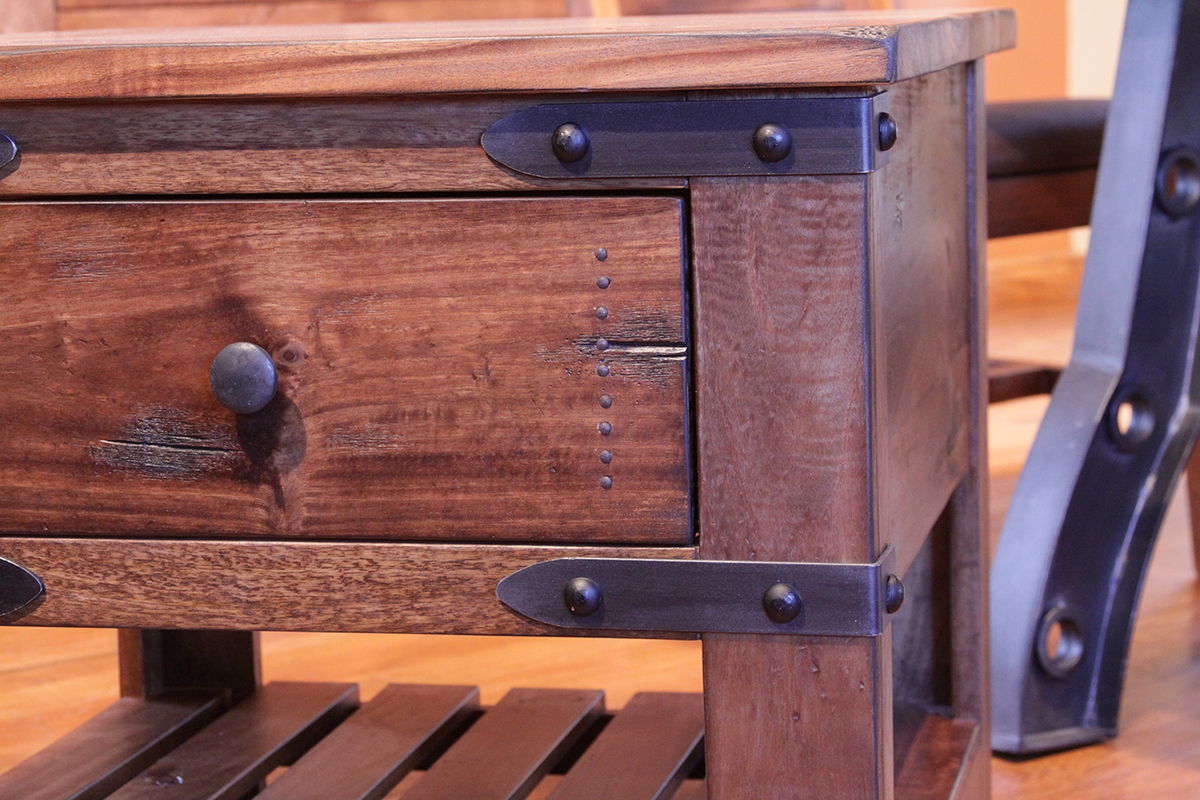 Parota - End Table - Cinnamon Brown