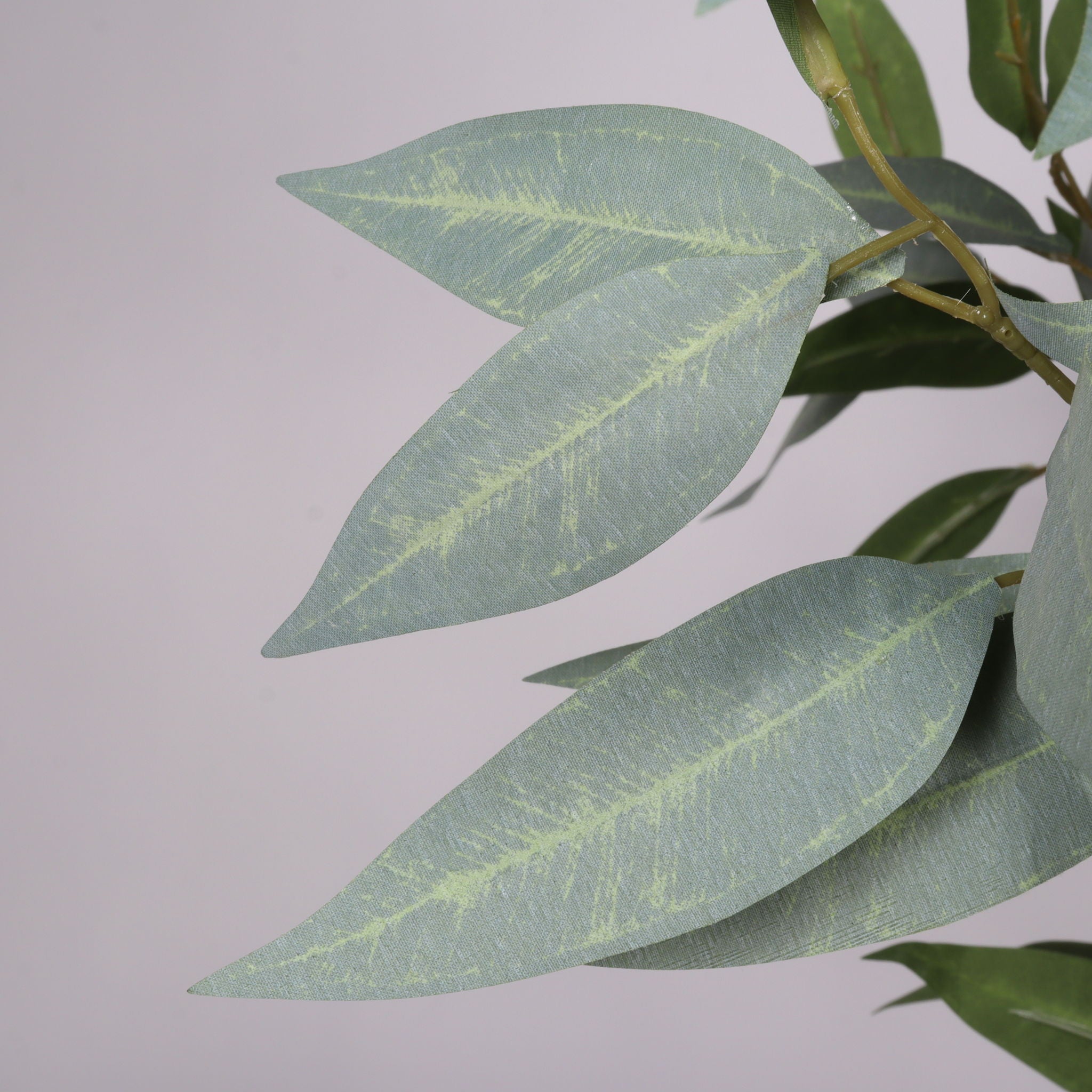 5Ft Realistic Artificial Eucalyptus Tree In Pot With Lush Leaves For Home Office Decor - Green Leaves