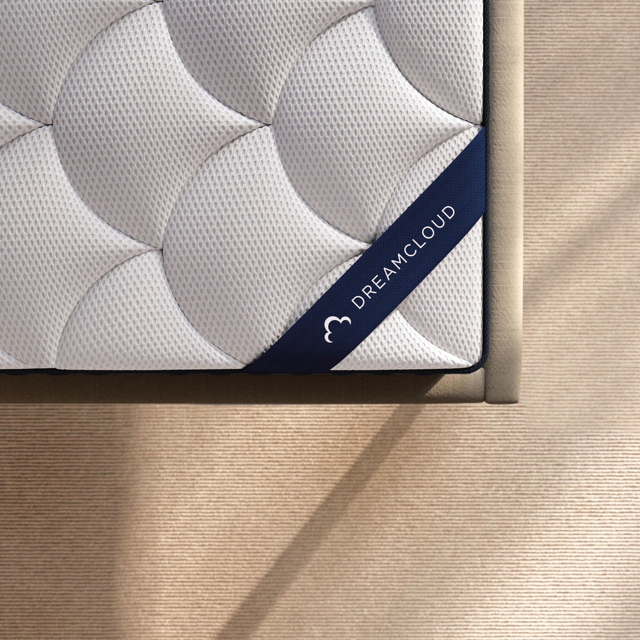 Dreamcloud Classic Memory Foam - Queen Mattress - White