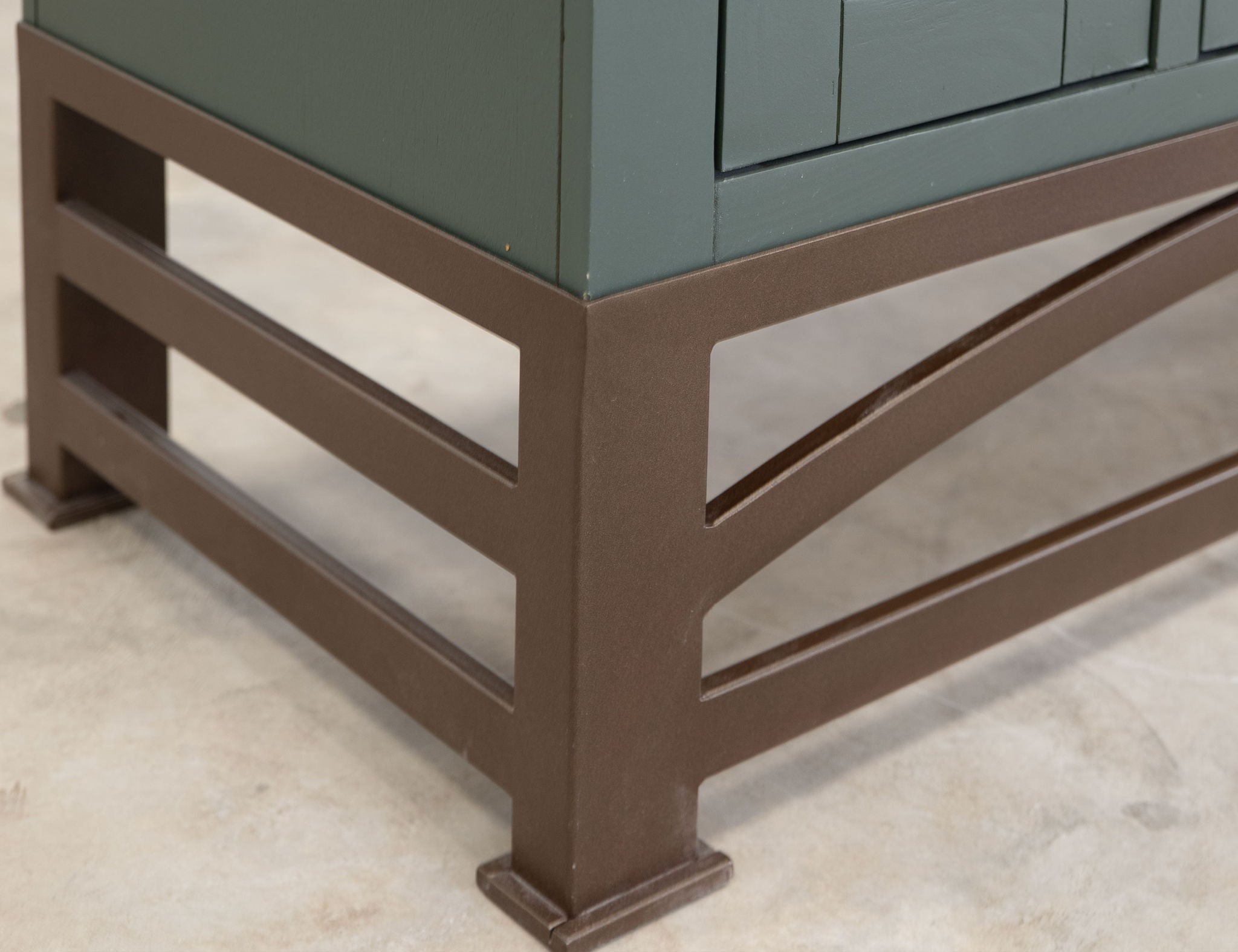 Obsidian - Hutch - Green / Brown
