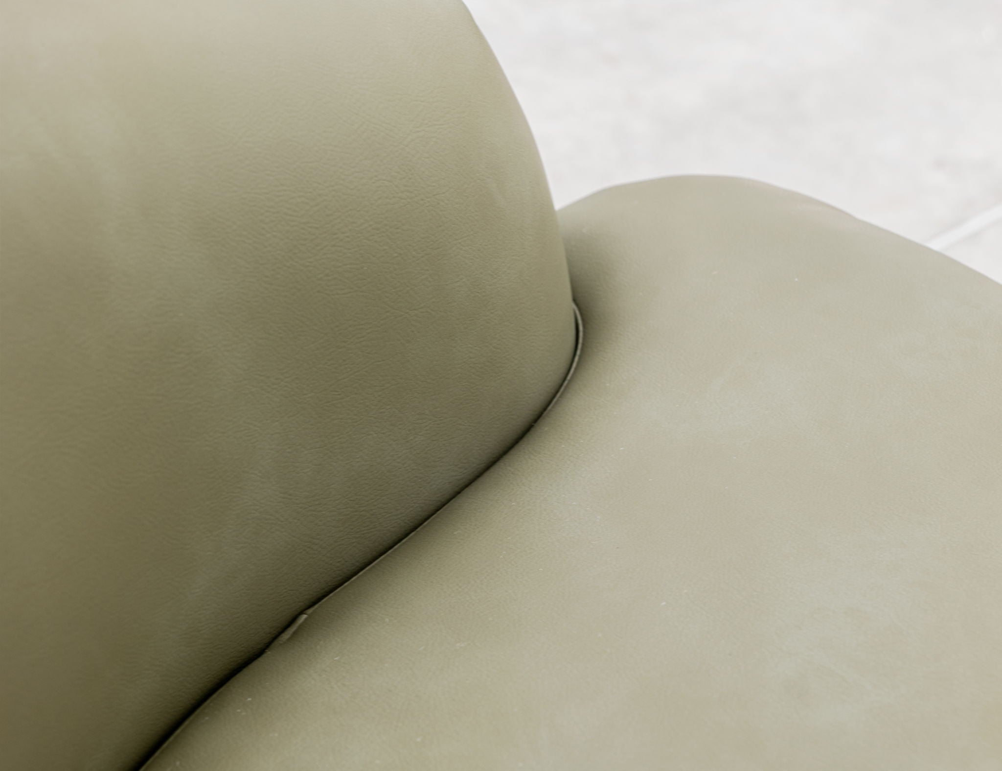 Tumbi - Swivel Accent Chair