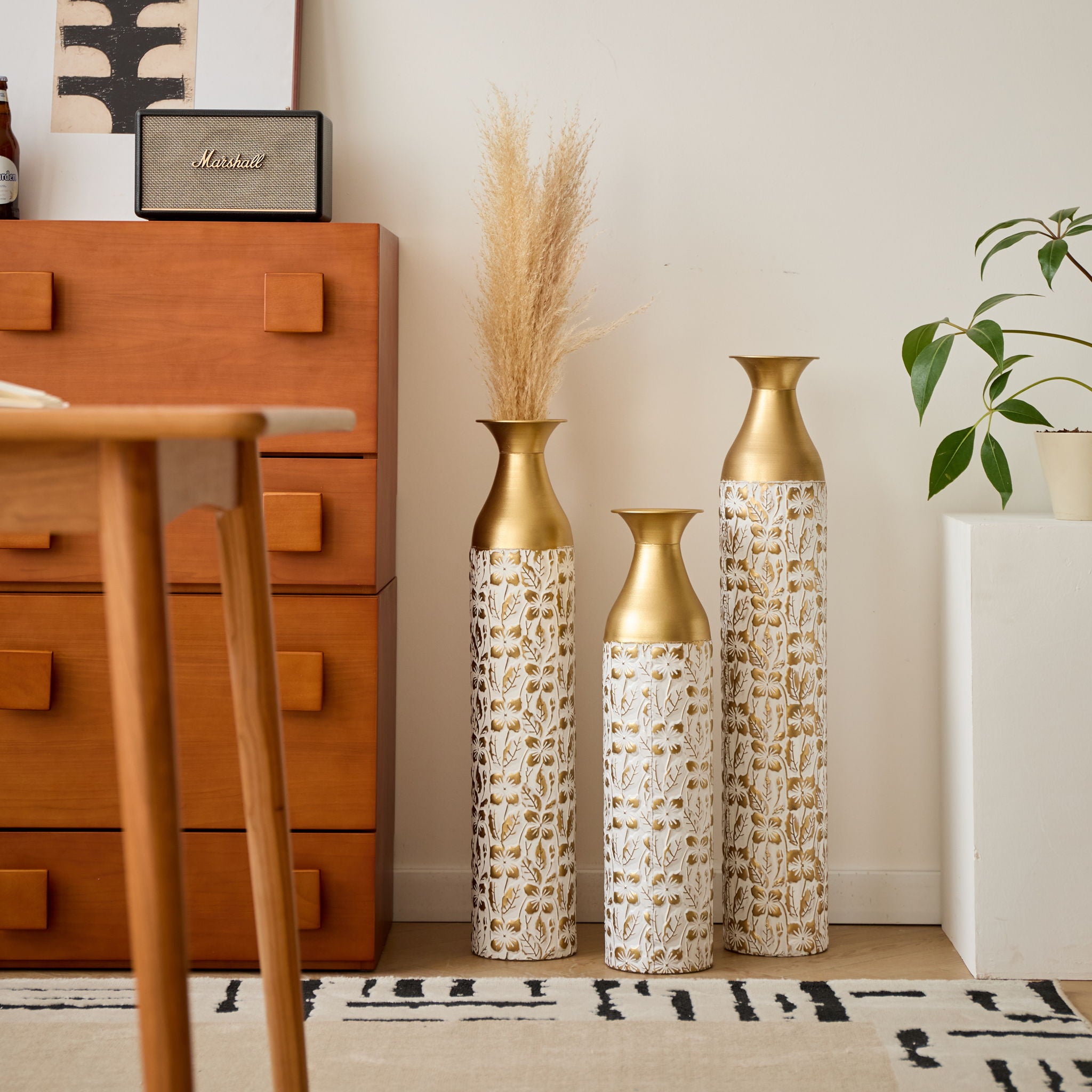 Mother's Day Gift Set Gilded White 3D Relief Flower Metal Vase Set - White / Gold