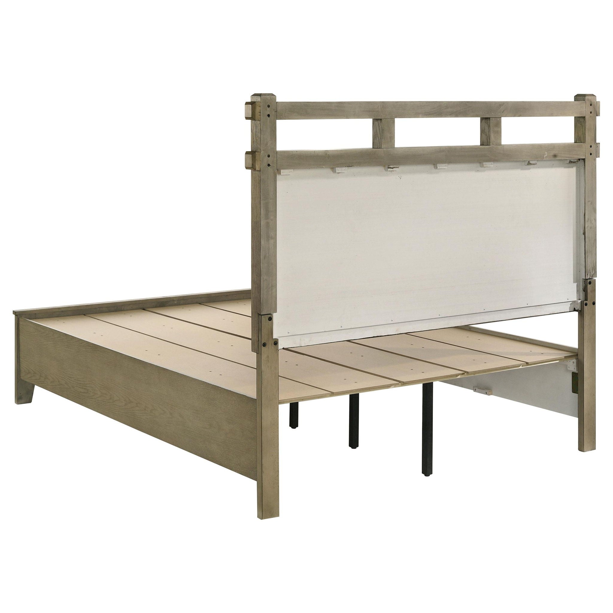 Hazlewood 4-piece Queen Bedroom Set Vineyard Oak