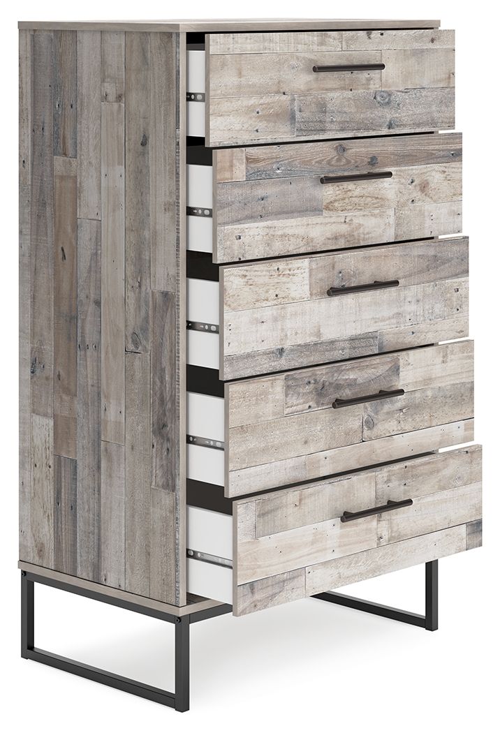 Signature Design by Ashley® Neilsville - Whitewash - Five Drawer Chest | Meri Furniture