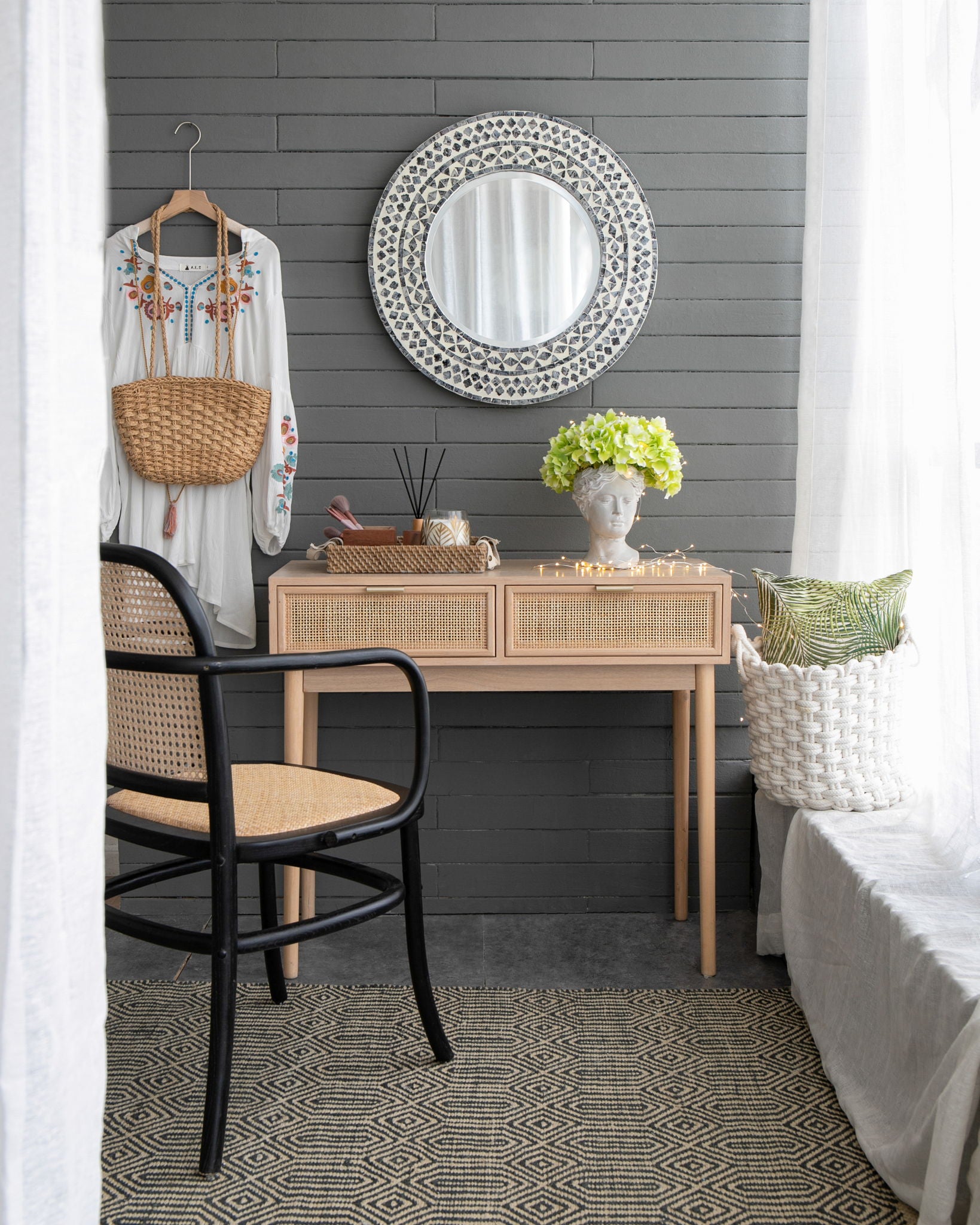 Greek Style Cement Head Planter Indoor Outdoor Home Garden Decor - Gray