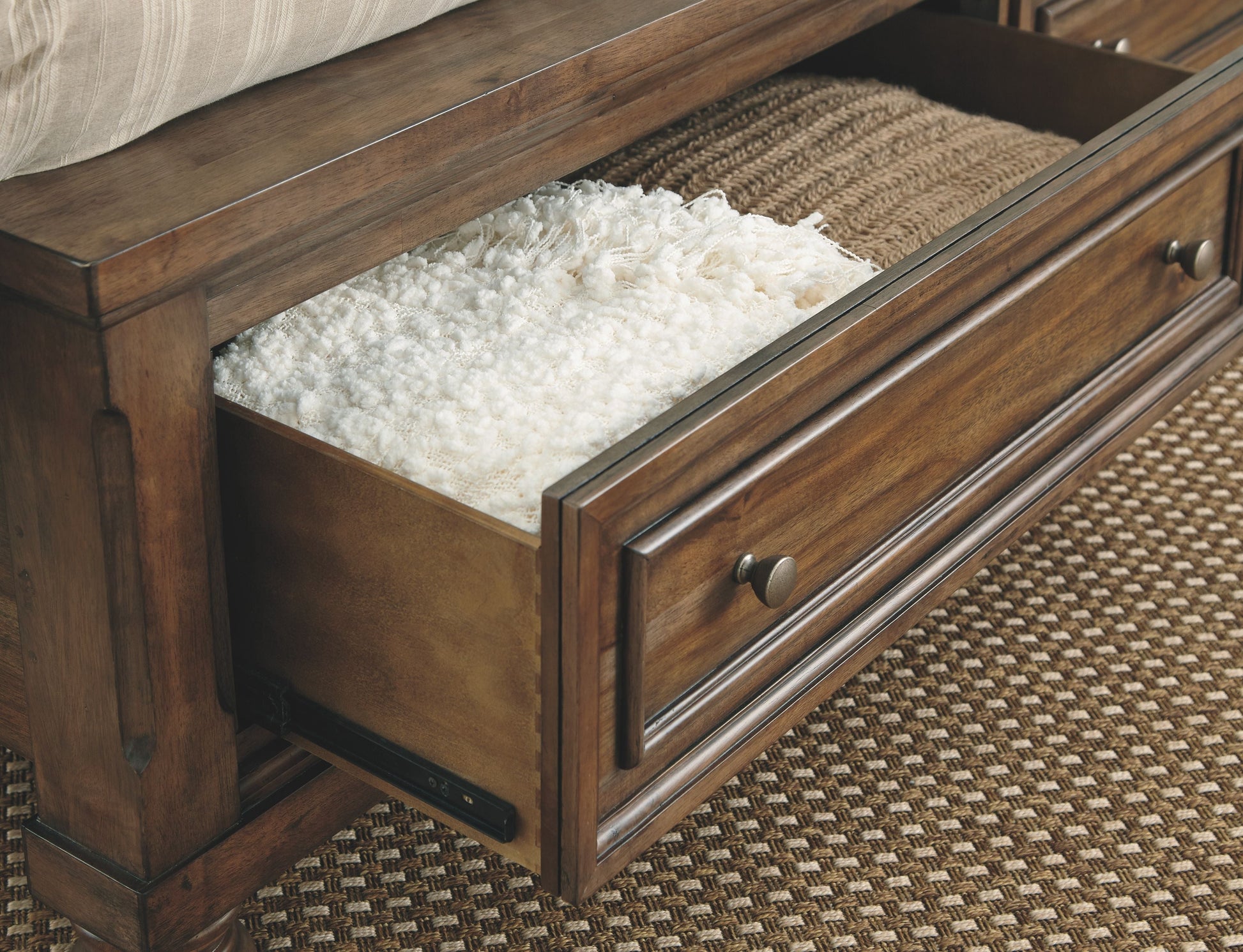 Signature Design by Ashley® Flynnter - Panel Bed | Meri Furniture