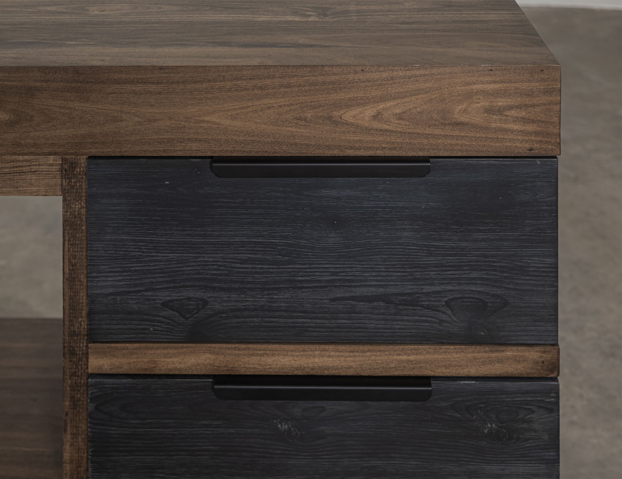 Tuxedo - Console - Brown / Black