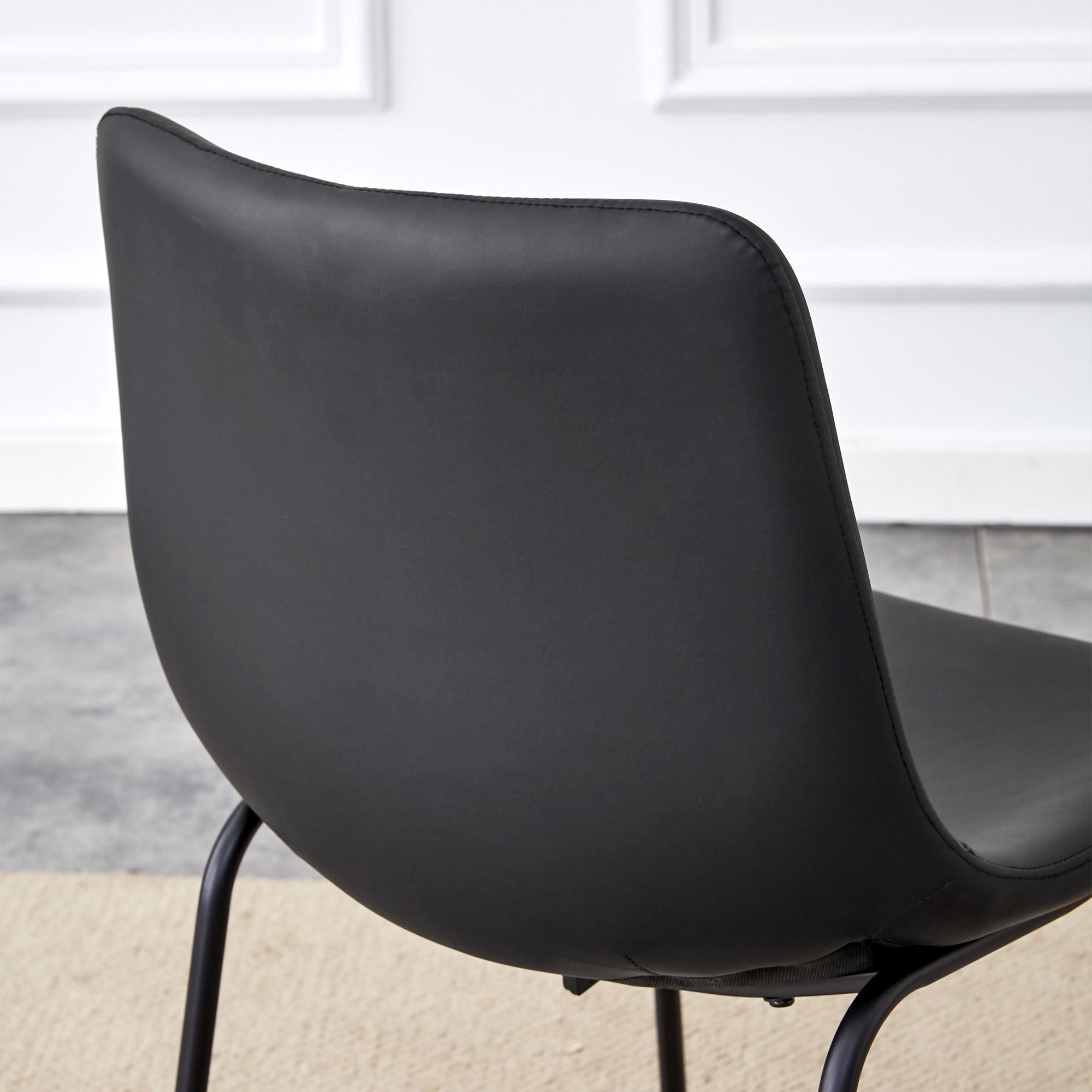Classic Stylish Chairs Suitable For Modern Minimalist And Industrial Style Environments