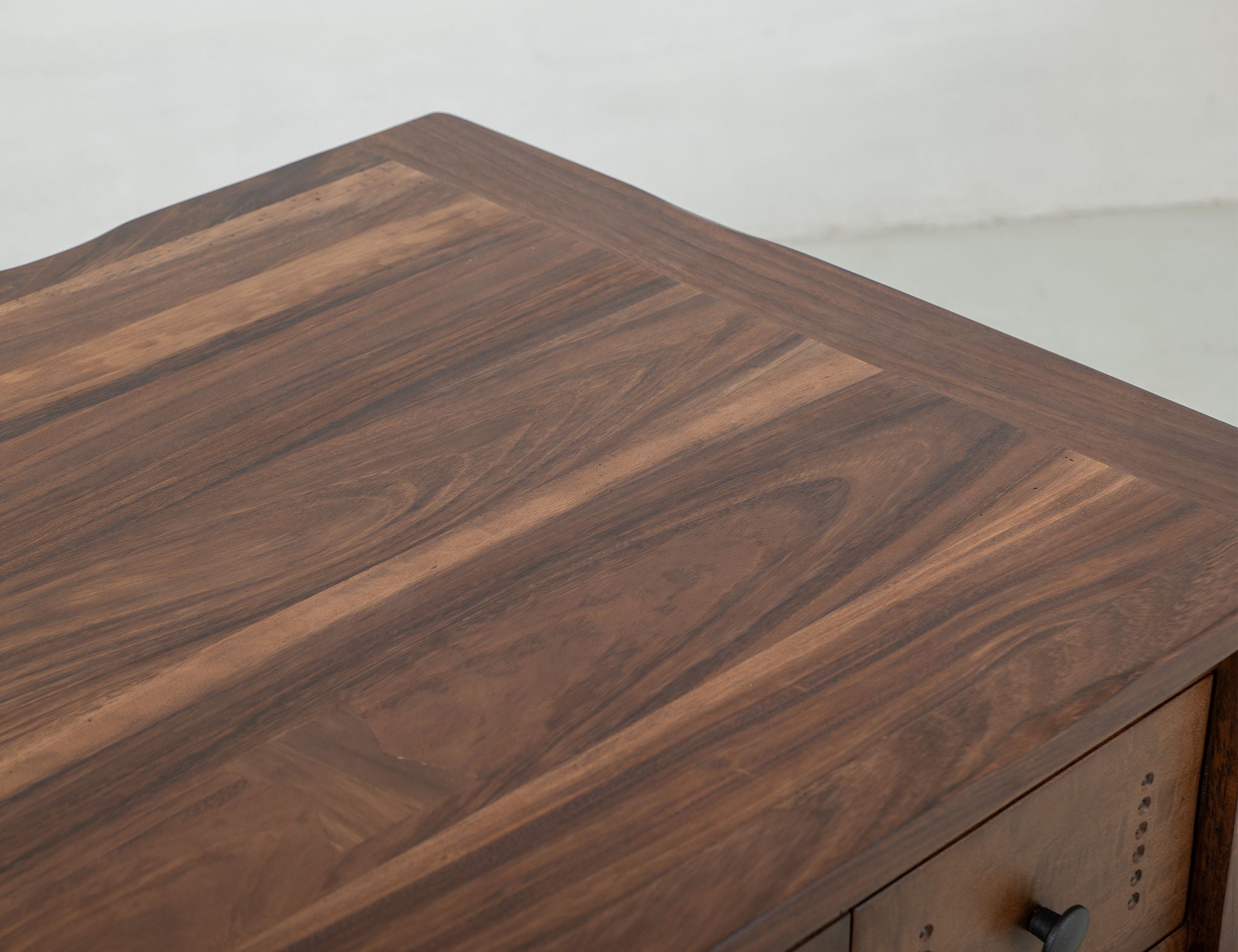 Parota - Kitchen Island - Cinnamon Brown