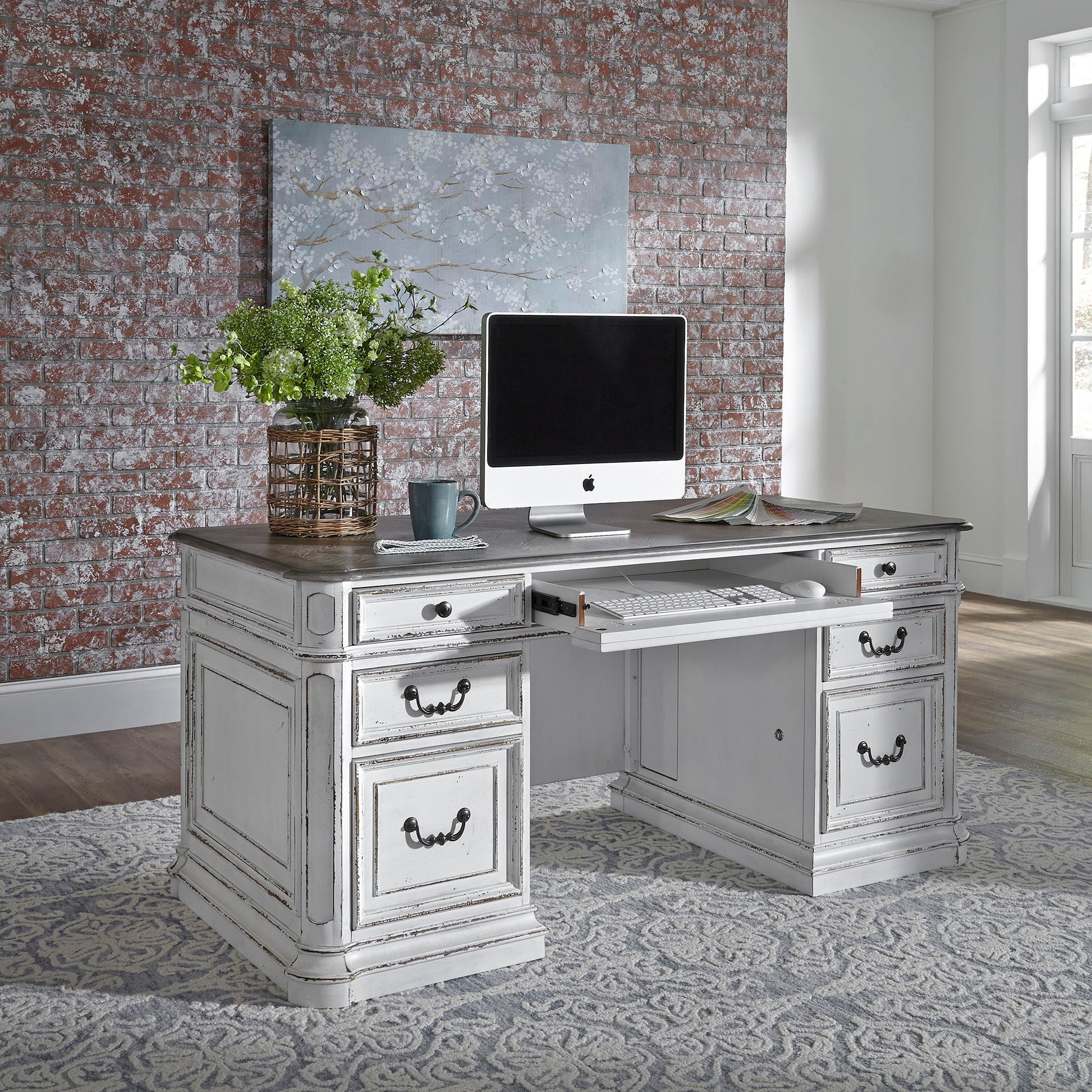 Liberty Furniture Magnolia Manor - Desk - White | Meri Furniture