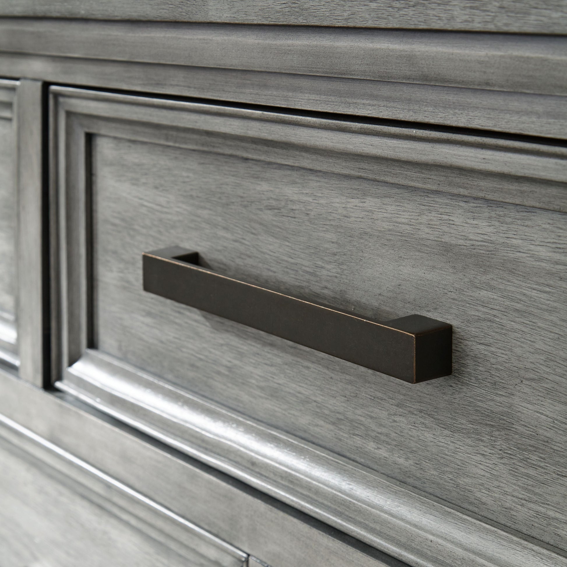 Signature Design by Ashley® Russelyn - Gray - Dresser, Mirror | Meri Furniture