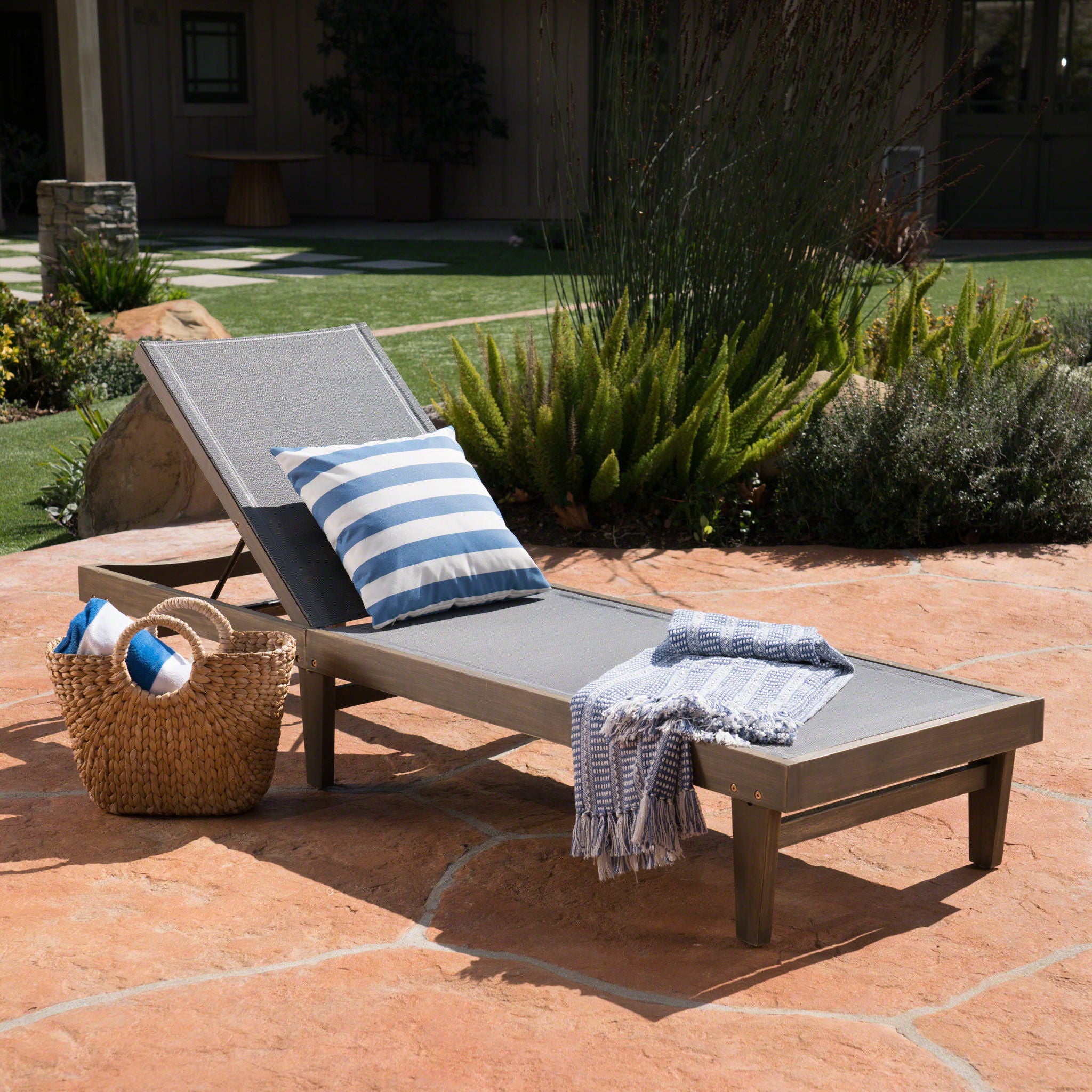 Summerland Chaise Lounge Dark Mesh Outdoor Seating - Dark Gray