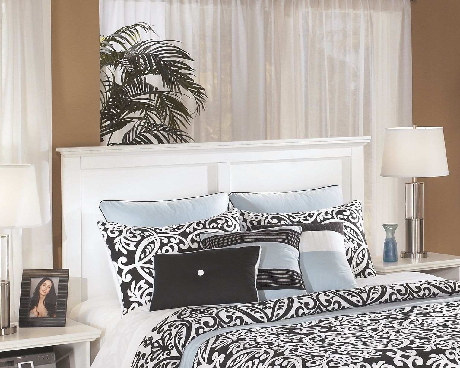 Ashley Furniture Bostwick - Panel Headboard | Meri Furniture
