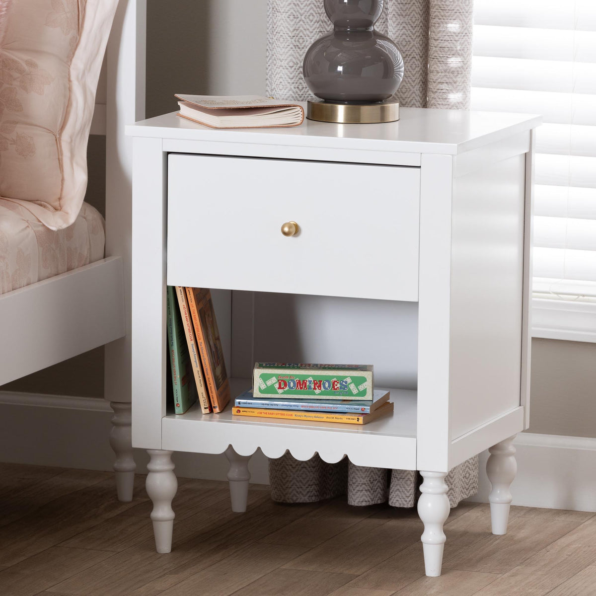 Roni Modern White Wood 1-Drawer Nightstand with Scalloped Edges