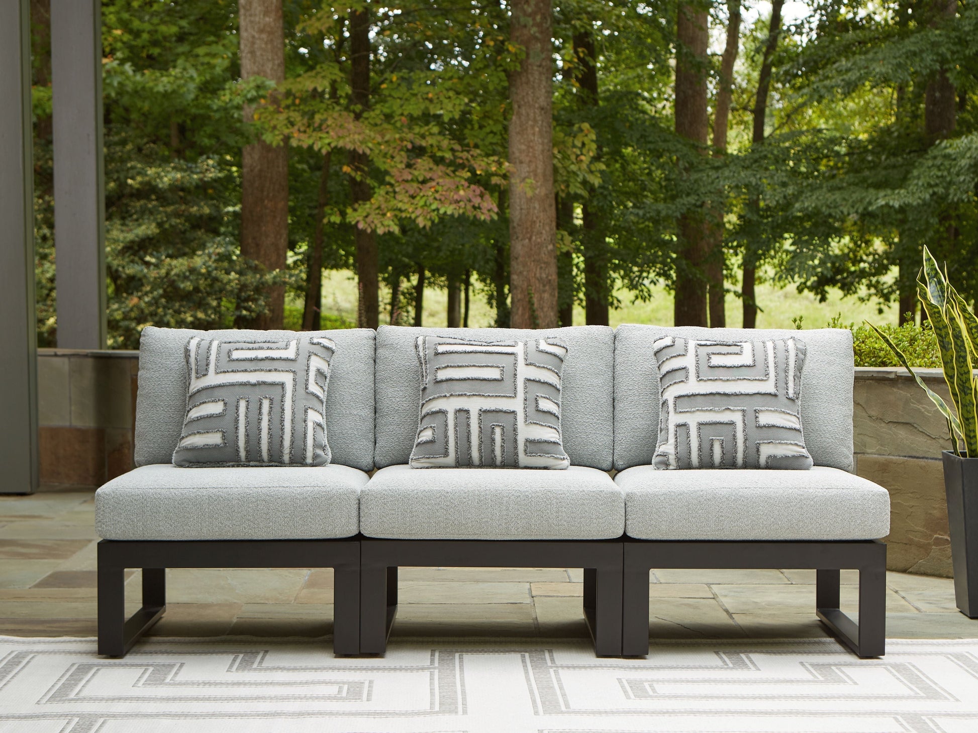 Signature Design by Ashley® Beachloft - Black / Gray - 3-Piece Outdoor Sectional | Meri Furniture