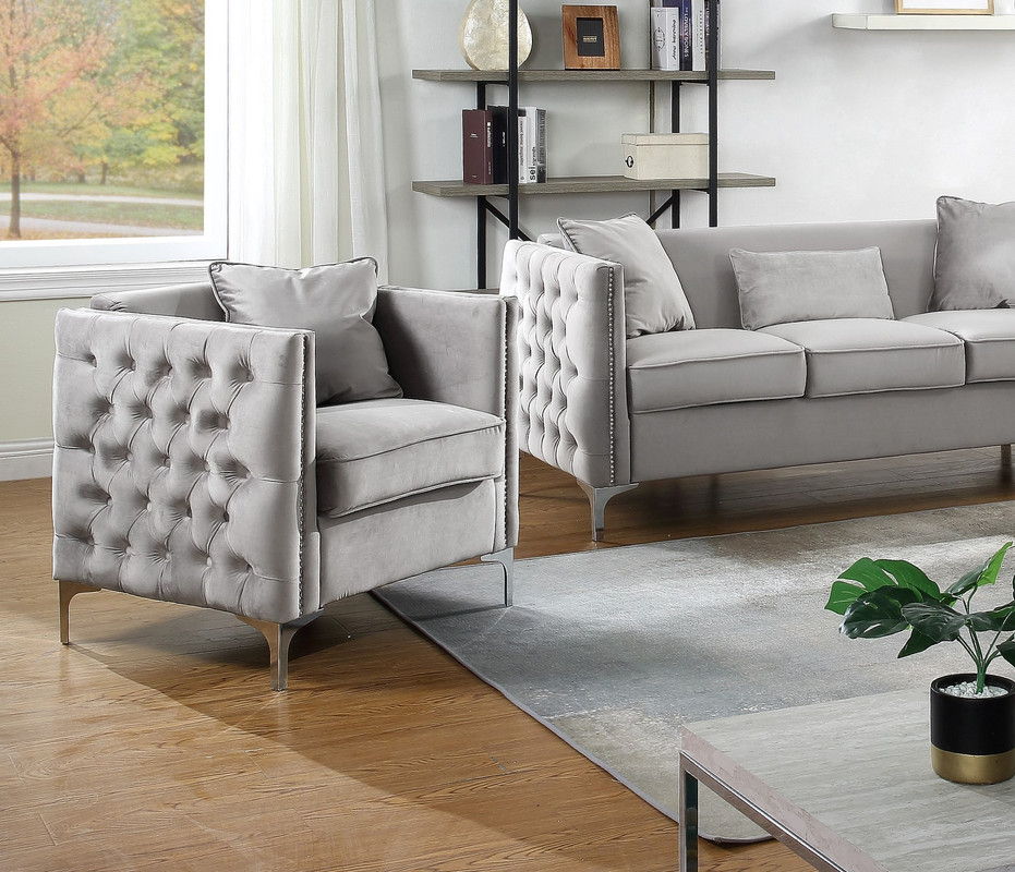 Bayberry 34"W Gray Velvet Chair with 1 Pillow