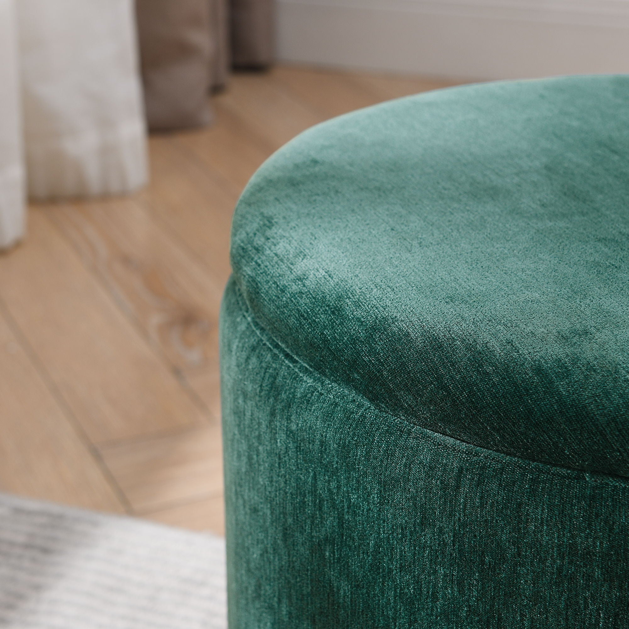 Classic 2 Piece Round Storage Ottoman Set With Drum Shaped Stool