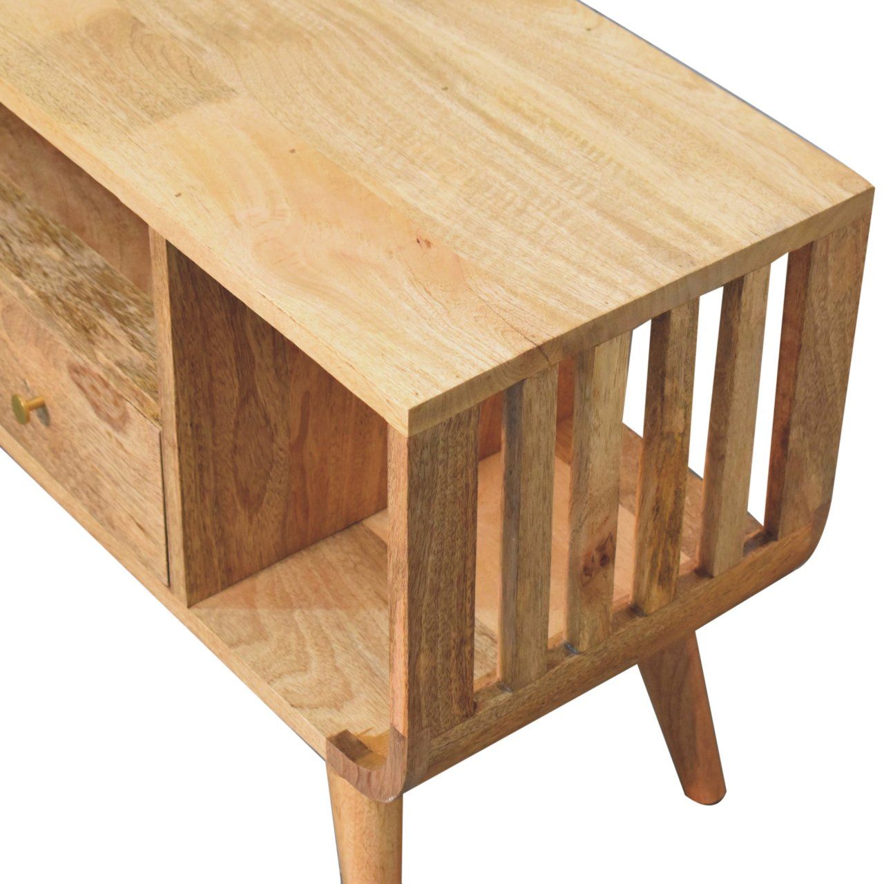 Soba - Nordic Multi Media Unit - Brown