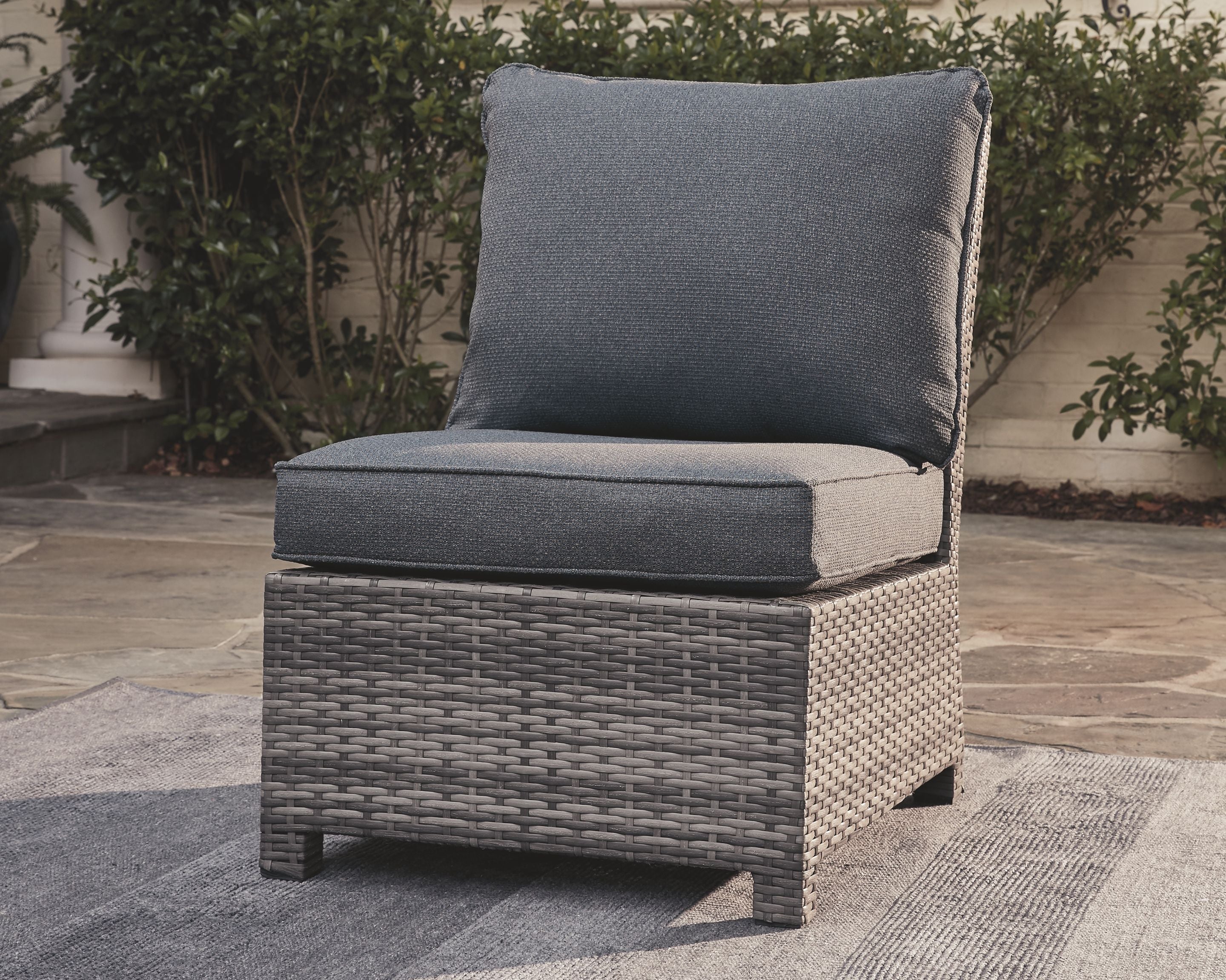 Ashley Furniture Salem - Gray - Armless Chair W/Cushion | Meri Furniture
