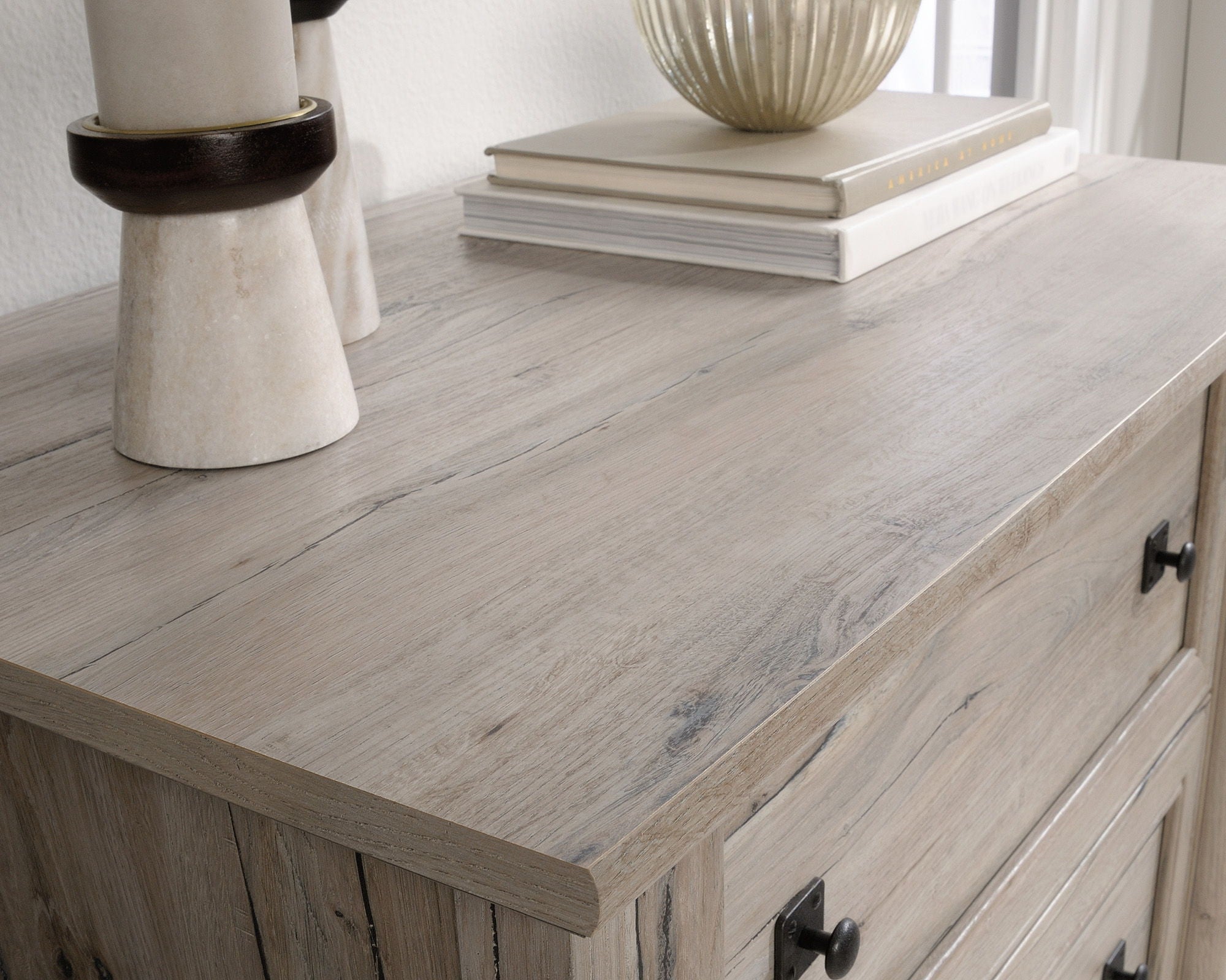 Lateral File Cabinet in Split Oak
