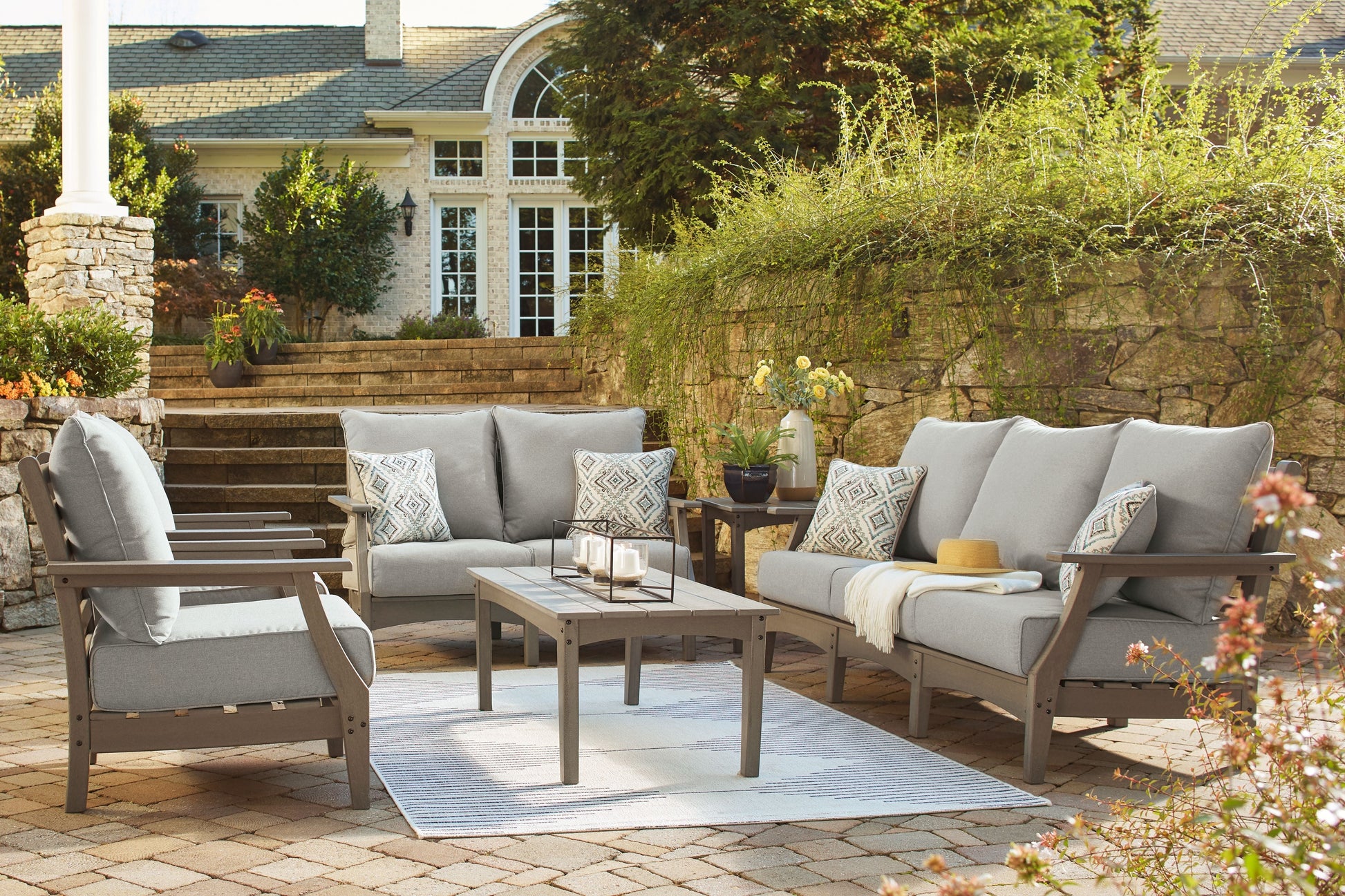 Signature Design by Ashley® Visola - Lounge Set | Meri Furniture