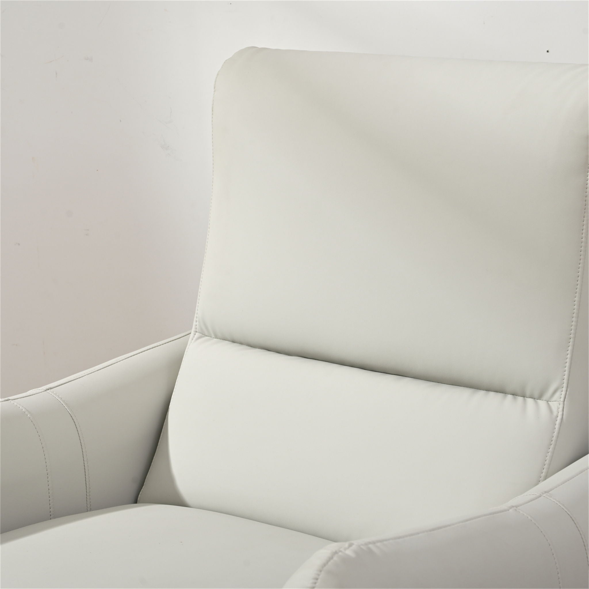 Wall Hugger Power Recliner Chair With USB Port (Type-C)