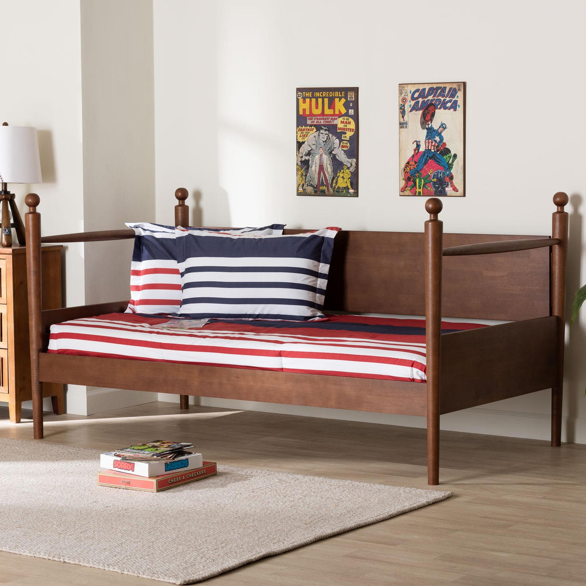 Gianetta Wooden Daybed with Spindle Posts - Classic Cottage-Style Bed Frame with Guardrail Back, Solid Wood Day Bed for Guest Room or Kids Bedroom, Twin