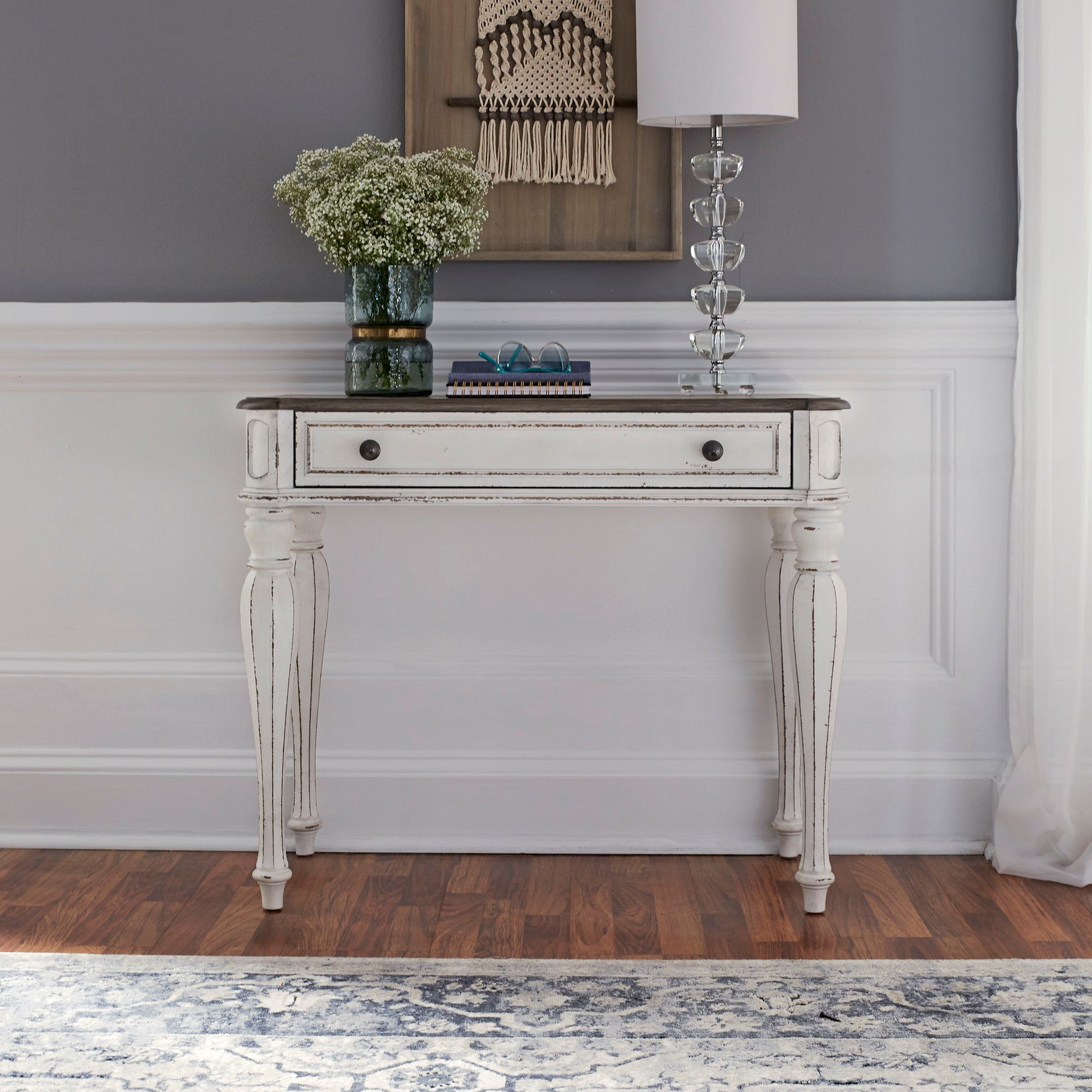 Liberty Furniture Magnolia Manor - Accent Vanity Desk/Nightstand - White | Meri Furniture