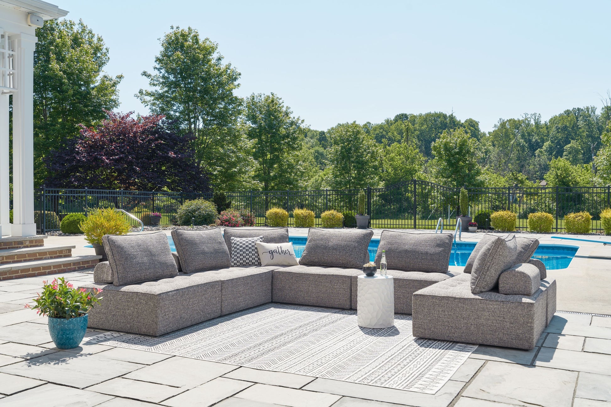 Signature Design by Ashley® Bree Zee - Outdoor Sectional | Meri Furniture
