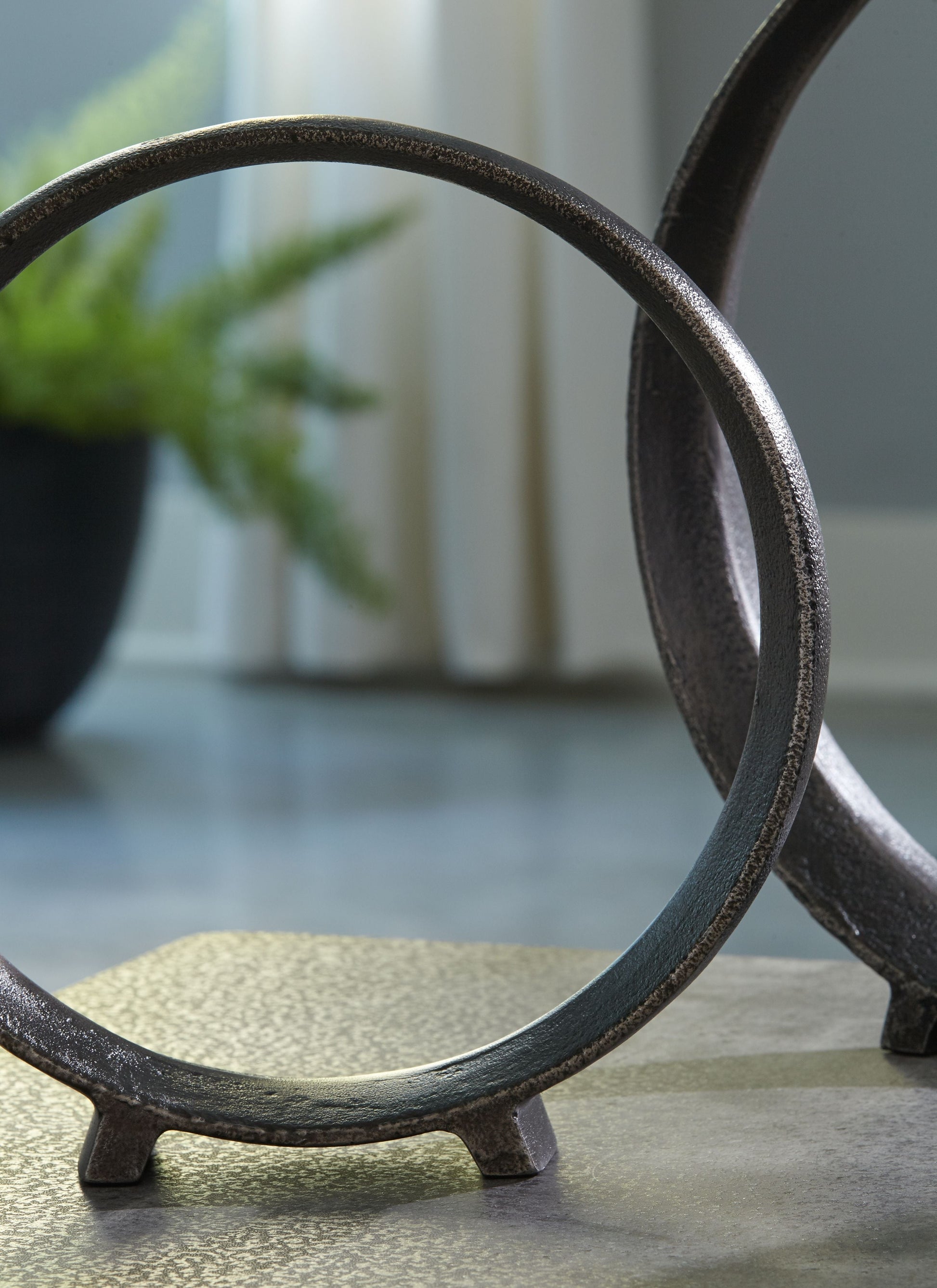 Signature Design by Ashley® Ryandale - Sculpture | Meri Furniture