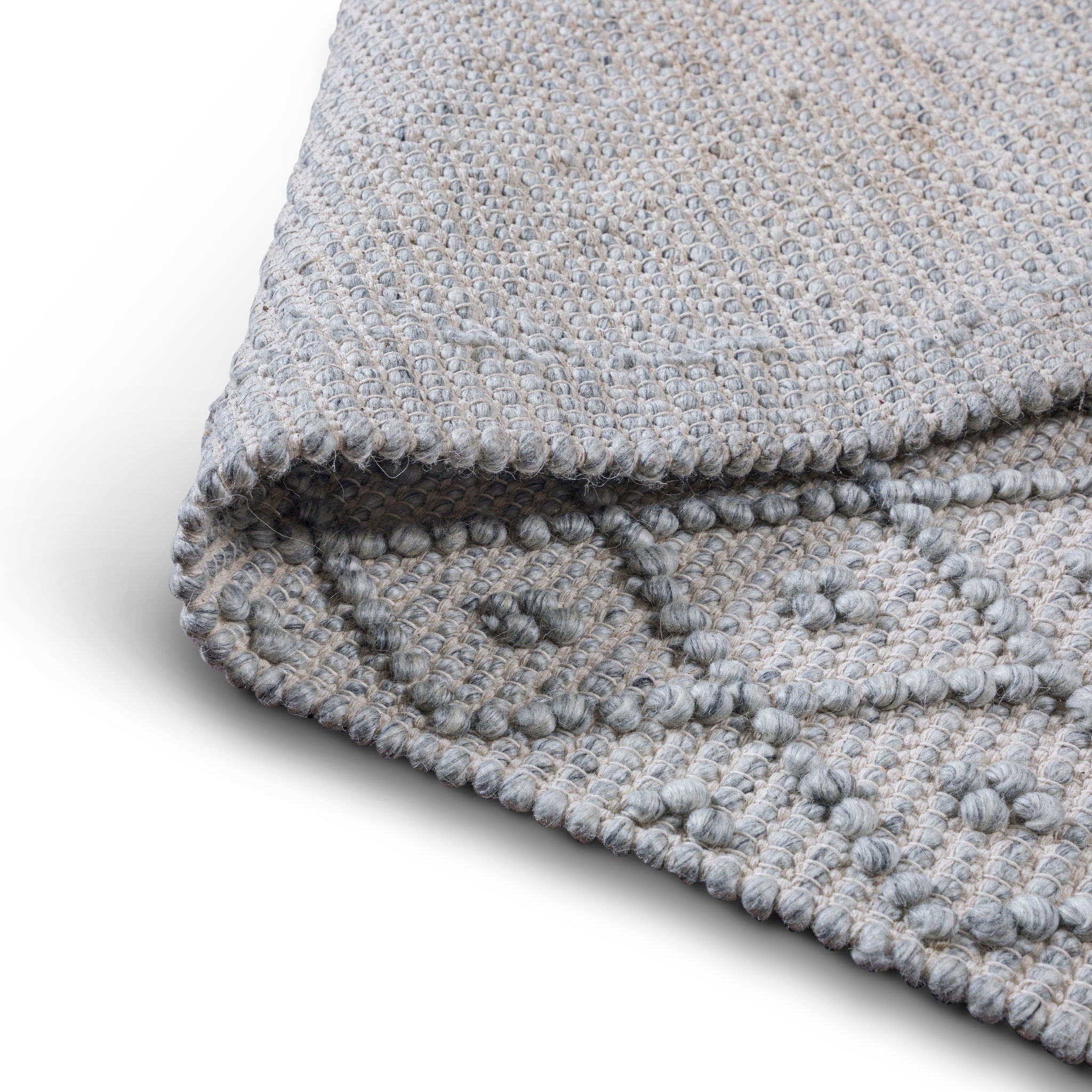 Millow - 6' X 9' Area Rug - Silver