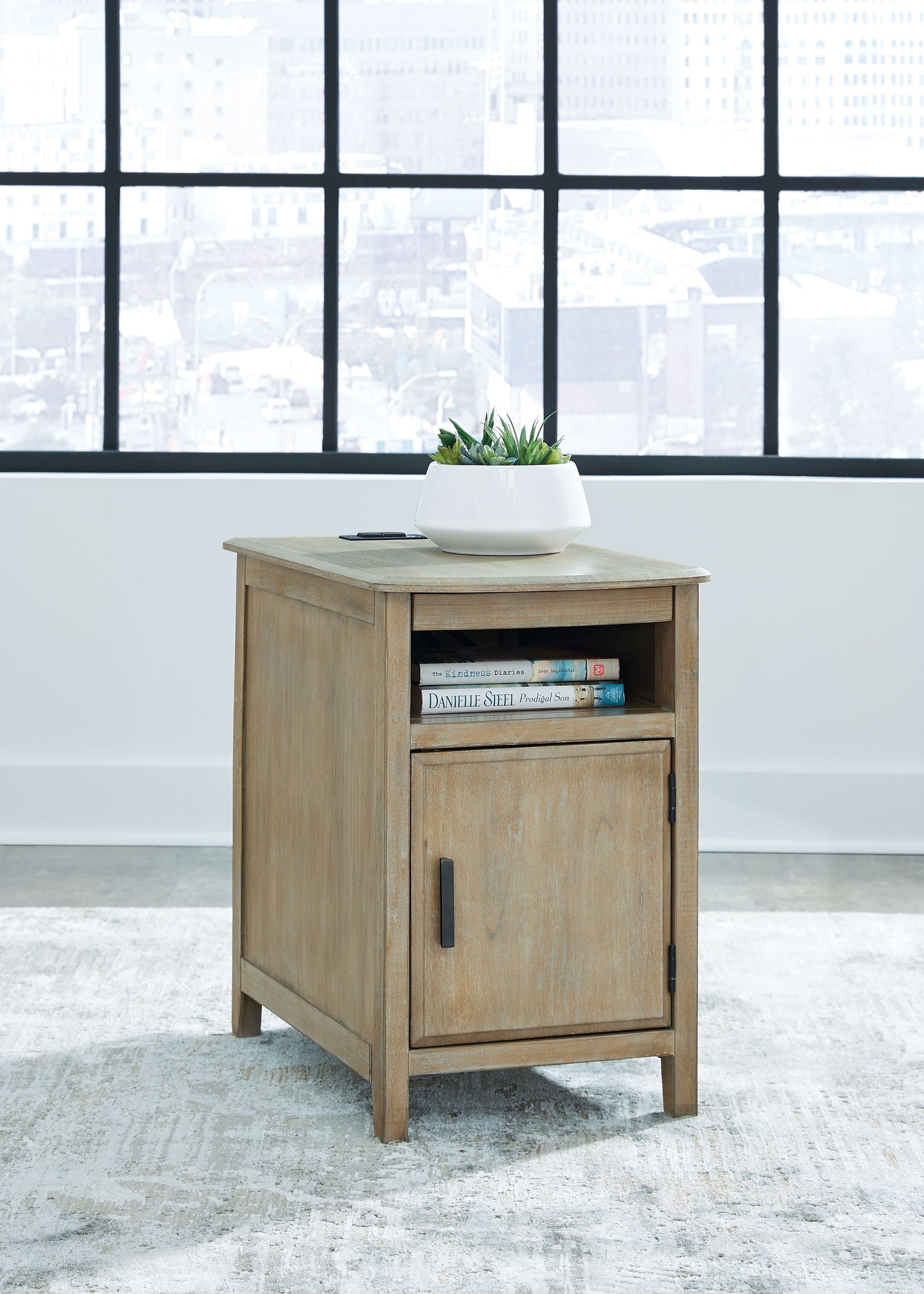 Signature Design by Ashley® Devonsted - Chair Side End Table | Meri Furniture