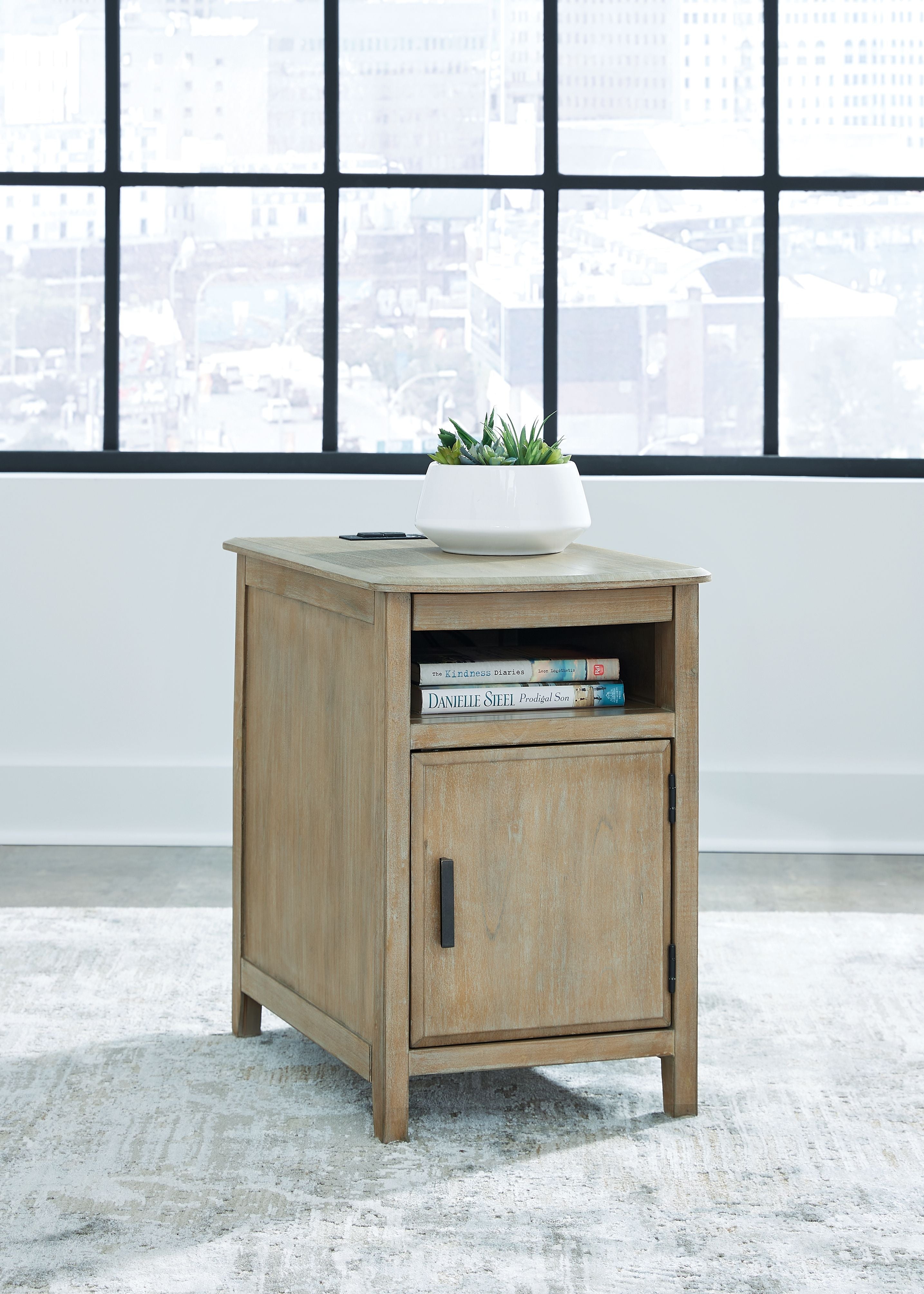 Signature Design by Ashley® Devonsted - Chair Side End Table | Meri Furniture