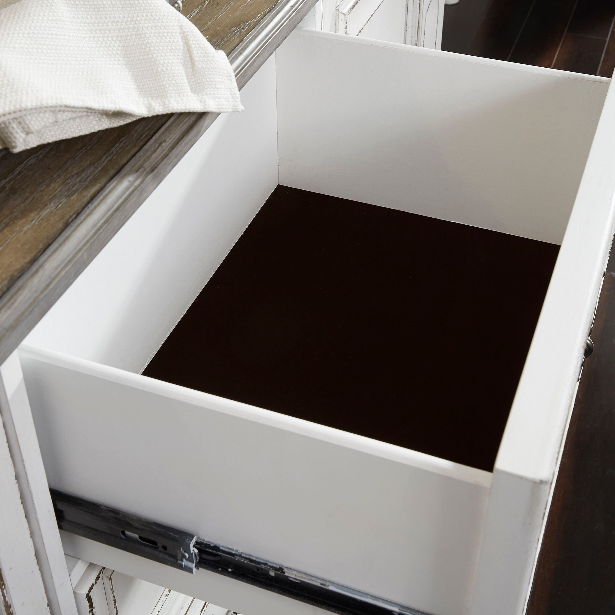 Abbey Park - Buffet - White