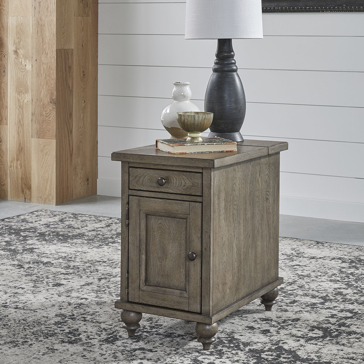 Liberty Furniture Americana Farmhouse - Chair Side Table - Light Brown | Meri Furniture