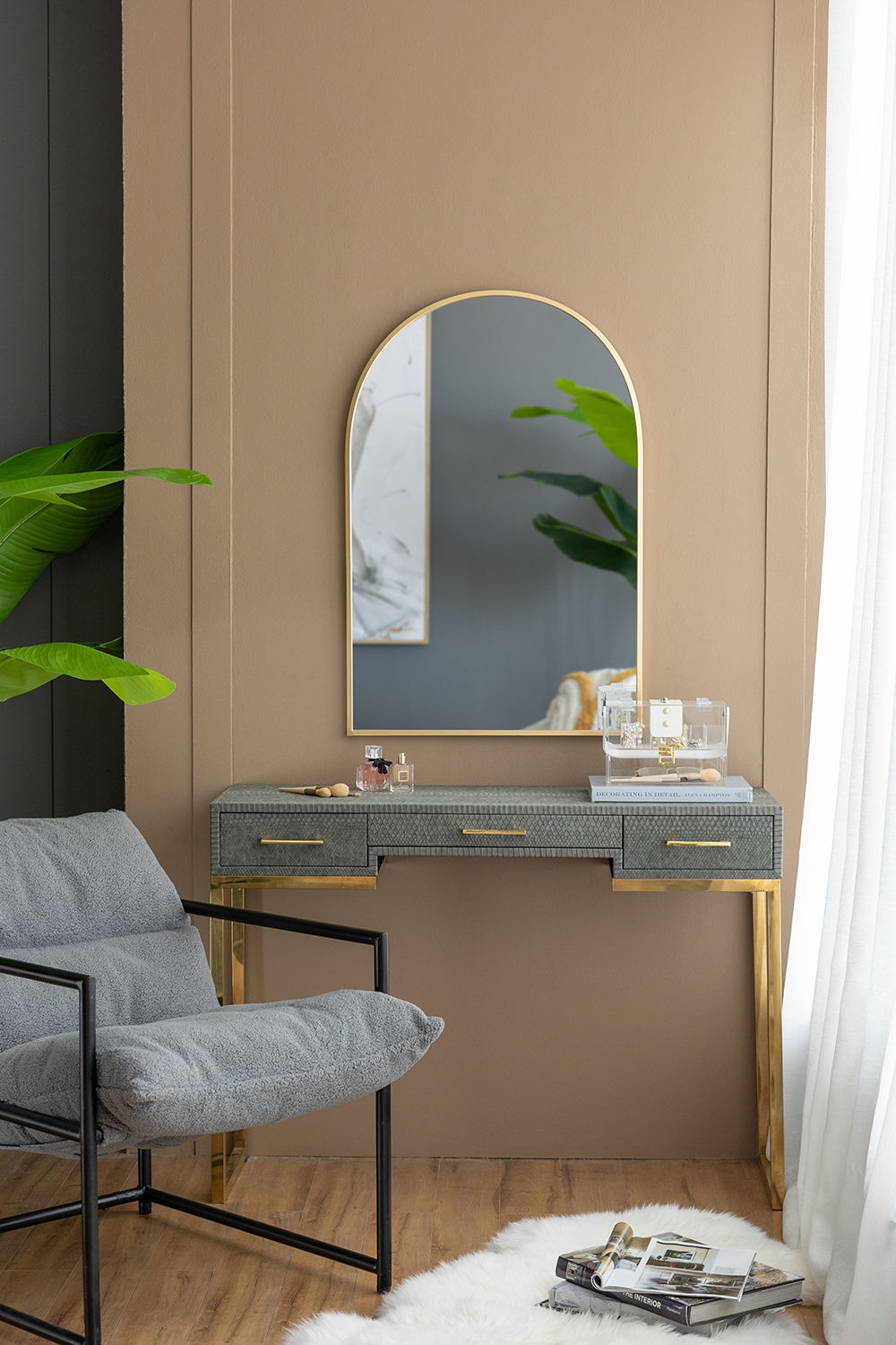 Arched Mirror With Metal Frame, Wall Mirror For Living Room Bedroom Entryway