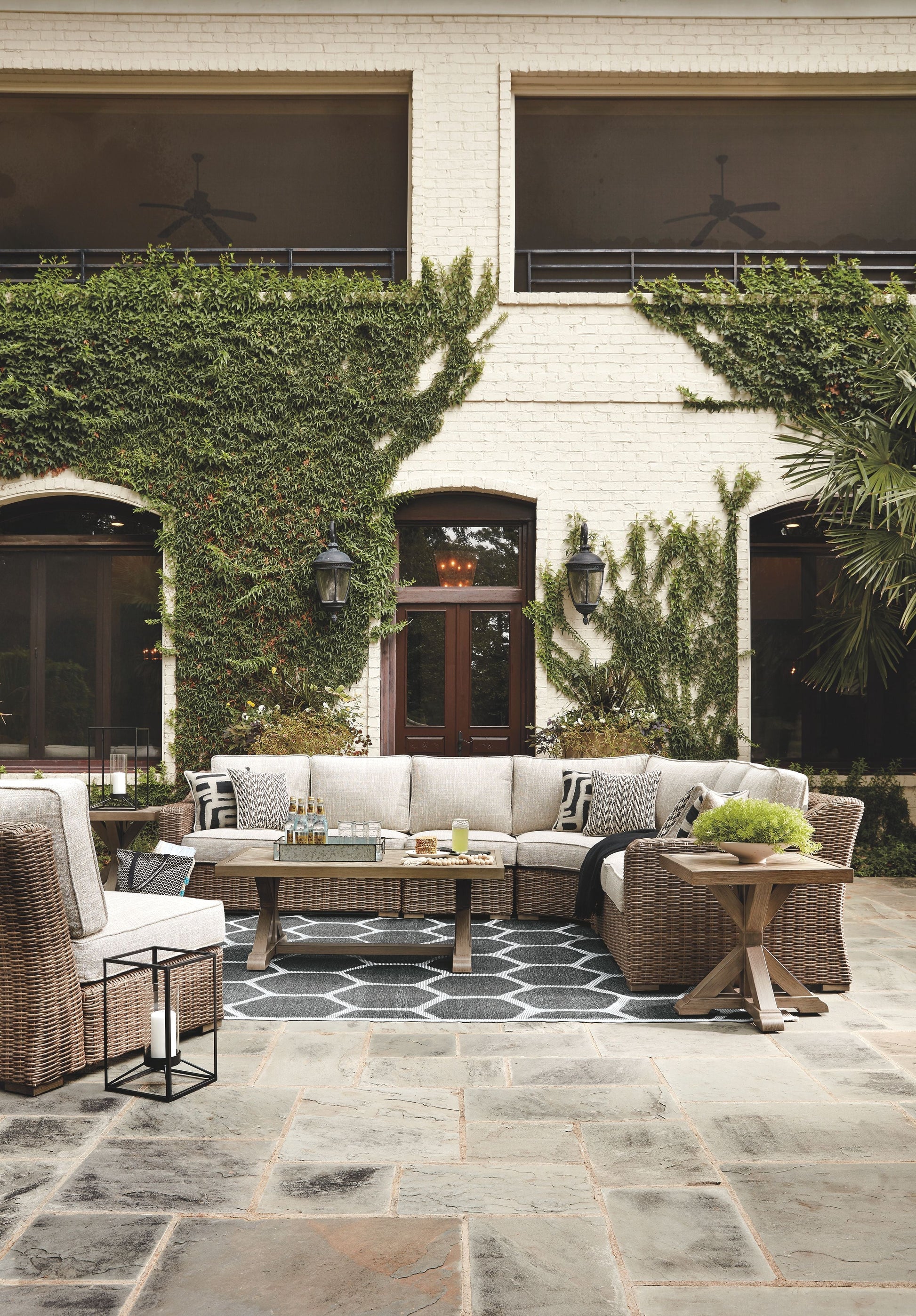 Signature Design by Ashley® Beachcroft - Sectional Lounge Set | Meri Furniture