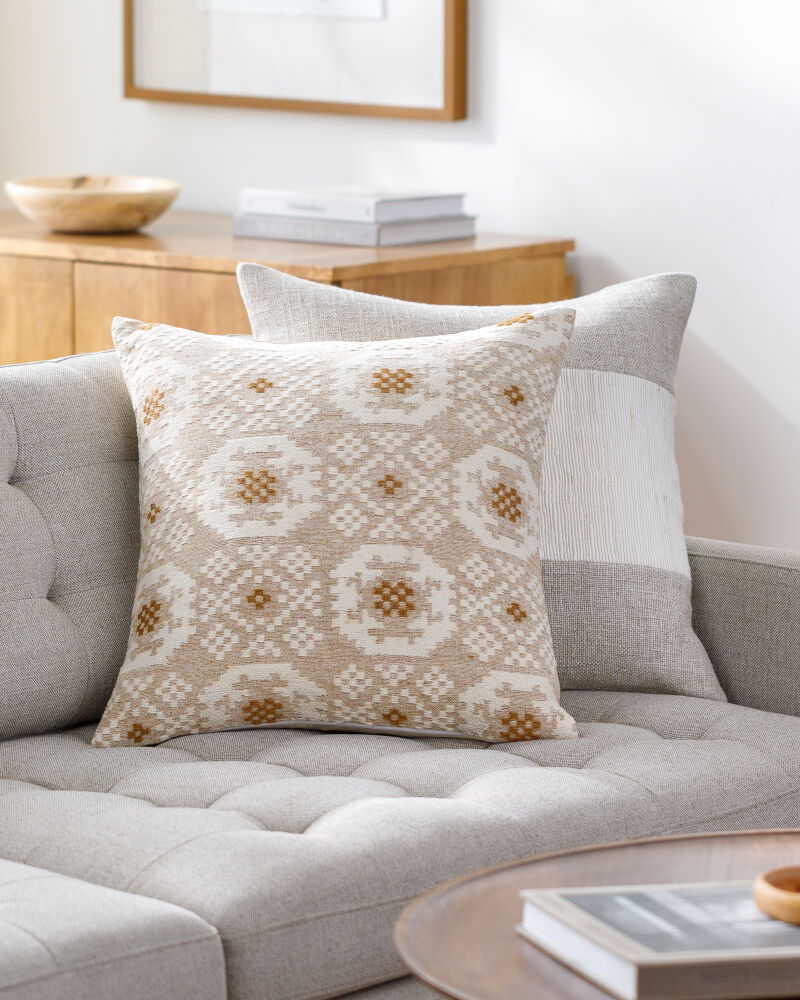 Elara Pillow