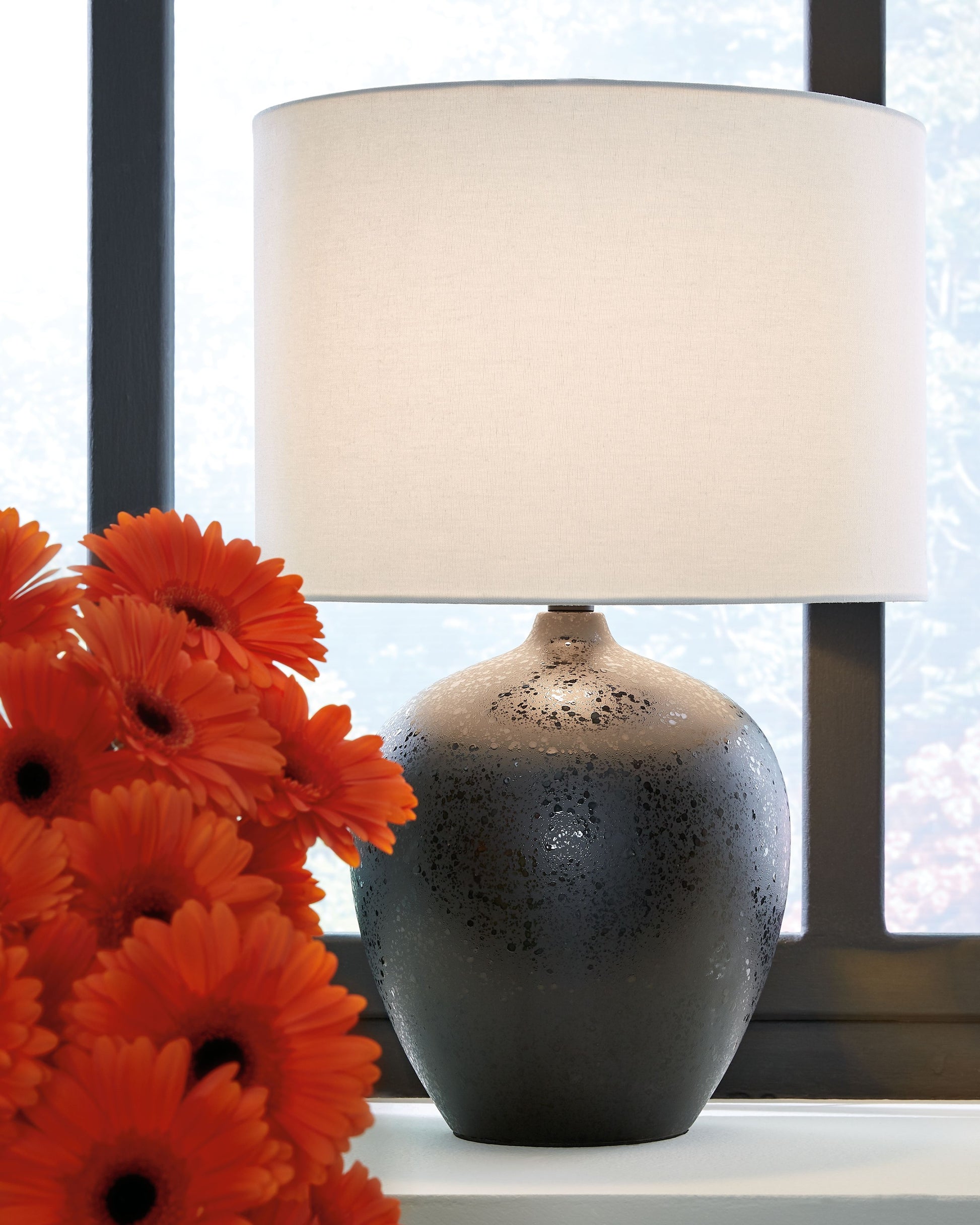 Signature Design by Ashley® Ladstow - Black - Ceramic Table Lamp | Meri Furniture