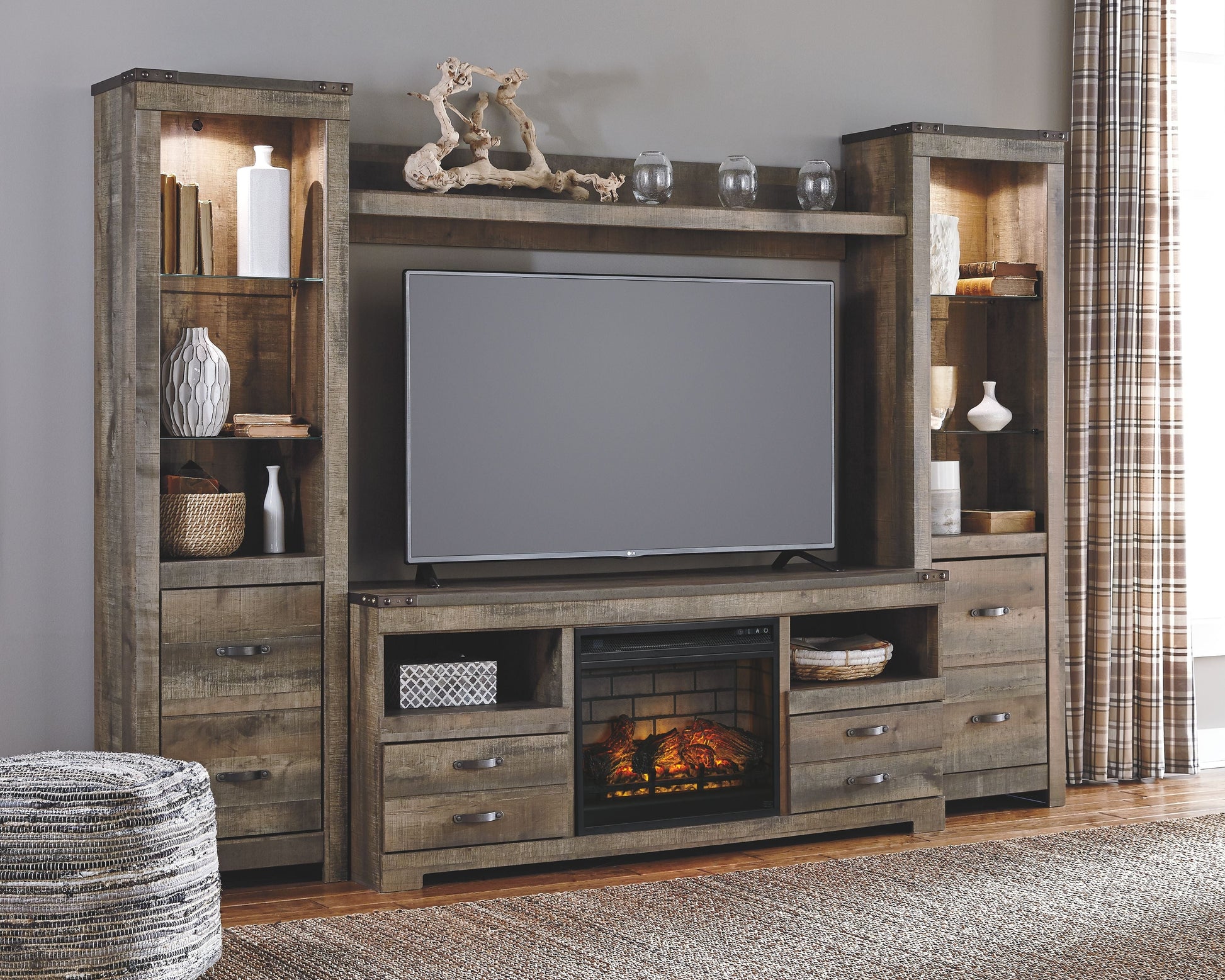 Signature Design by Ashley® Trinell - Entertainment Center | Meri Furniture