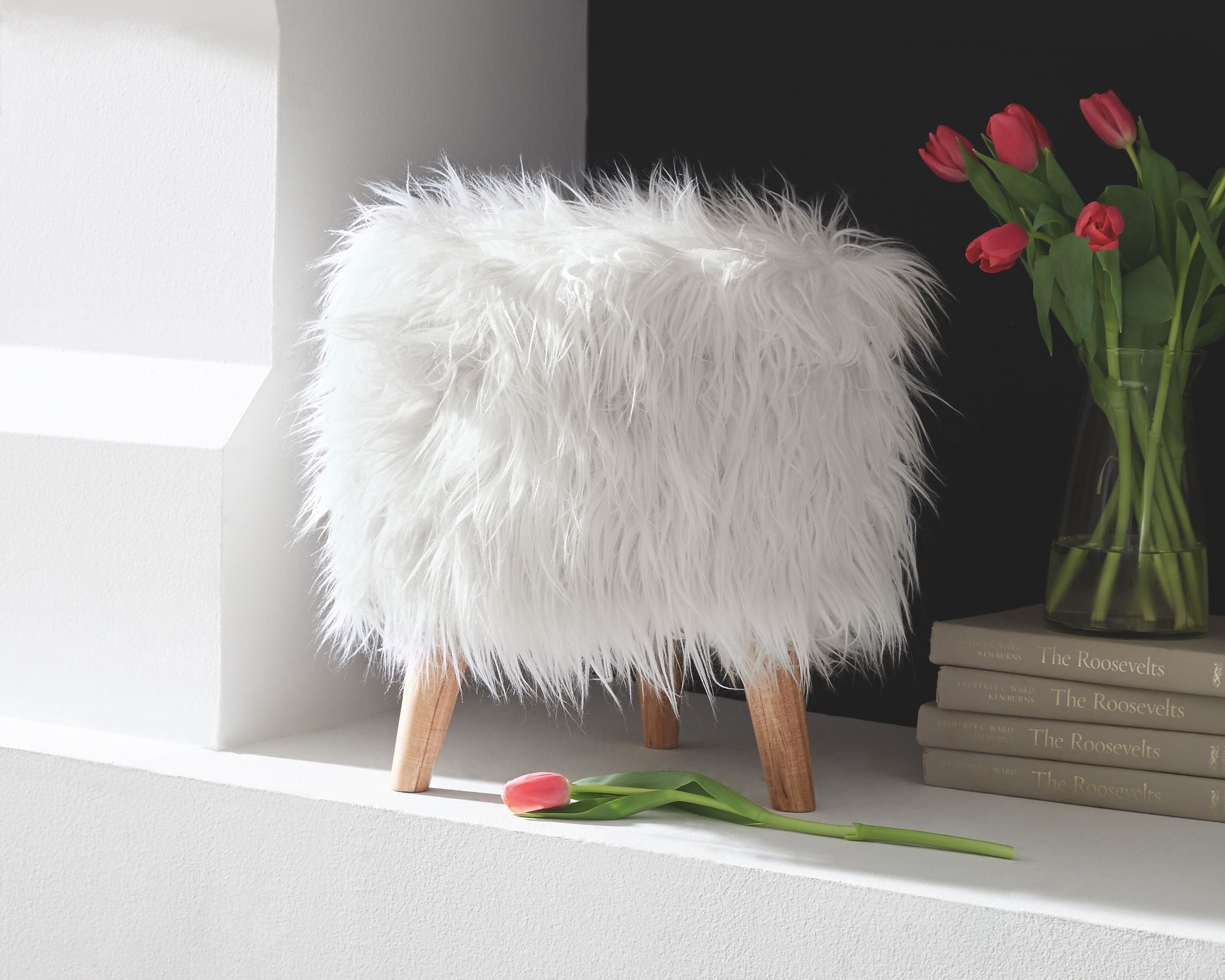 Ashley Furniture Elson - White - Storage Ottoman | Meri Furniture