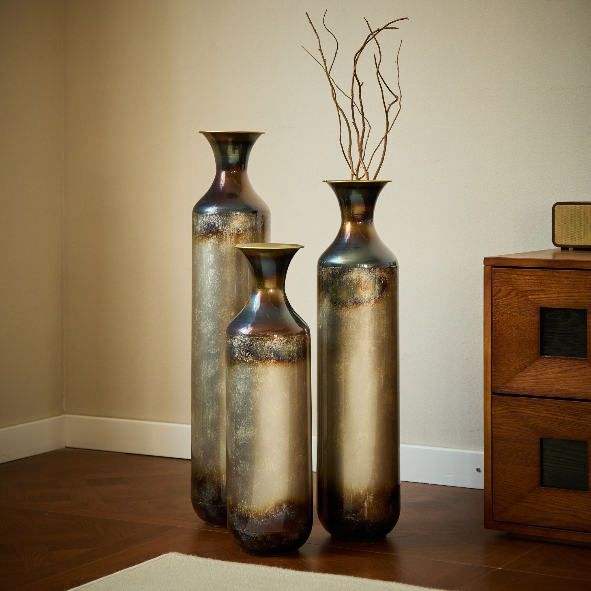 Modern Droplet Shaped Floor Vase Set, Glazed Metal Decorative Vases 3 Piece Home Accent For Living Room - Gold / White