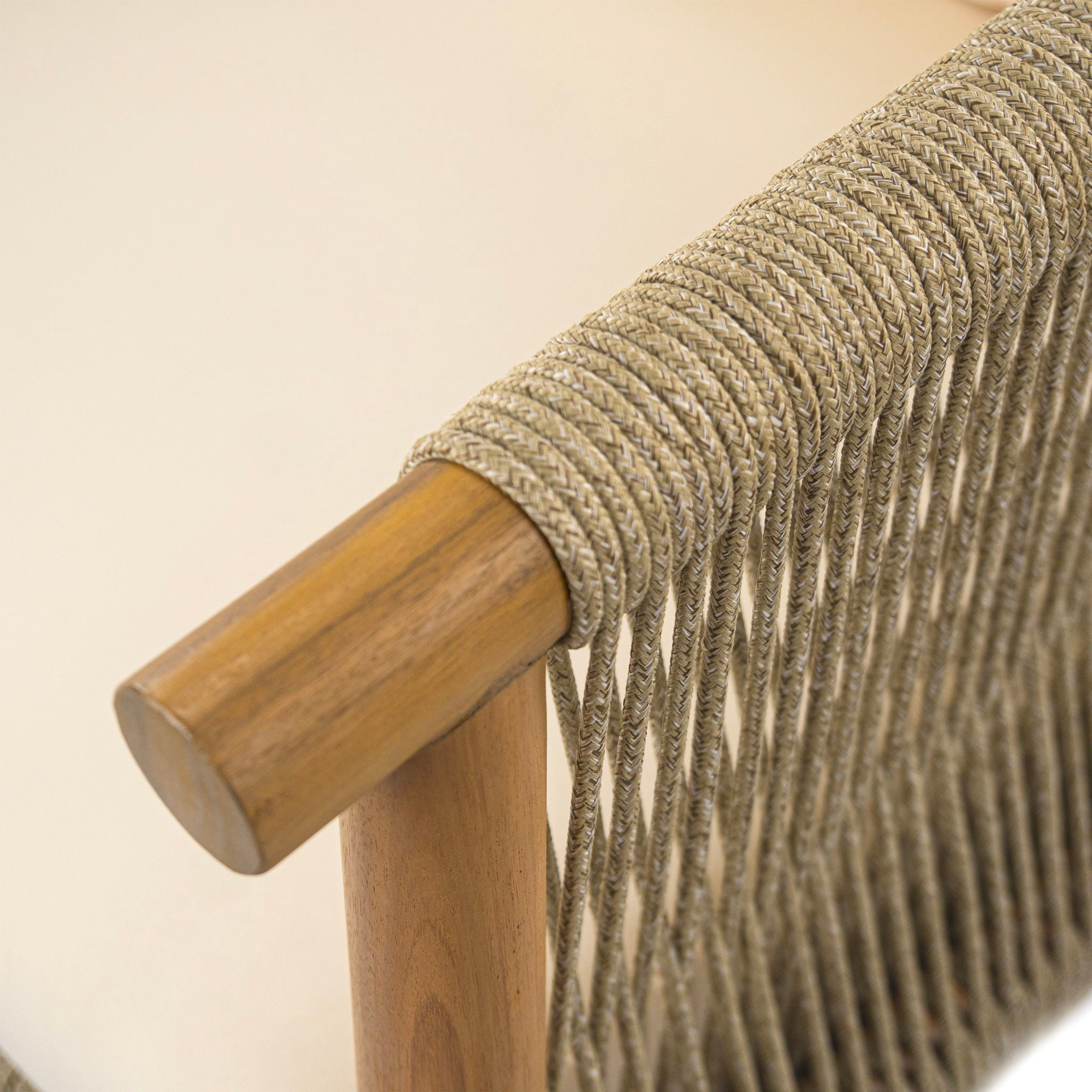 Modern Outdoor Woven Lounge Chair With Solid Frame And Cushions