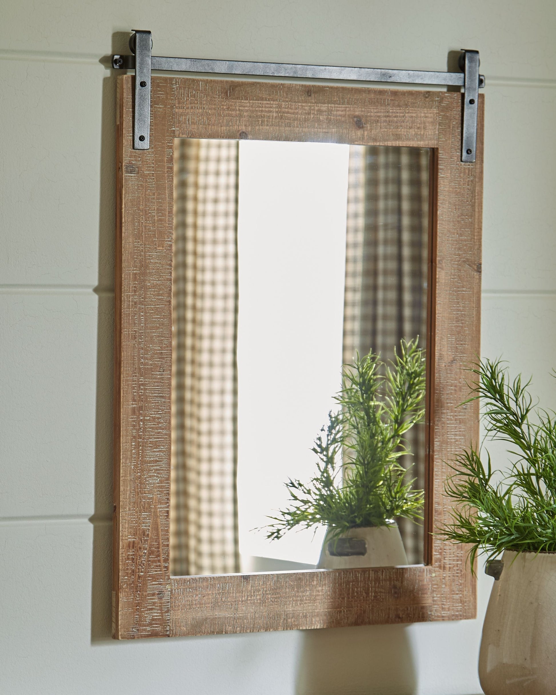 Ashley Furniture Lanie - Antique Brown - Accent Mirror | Meri Furniture