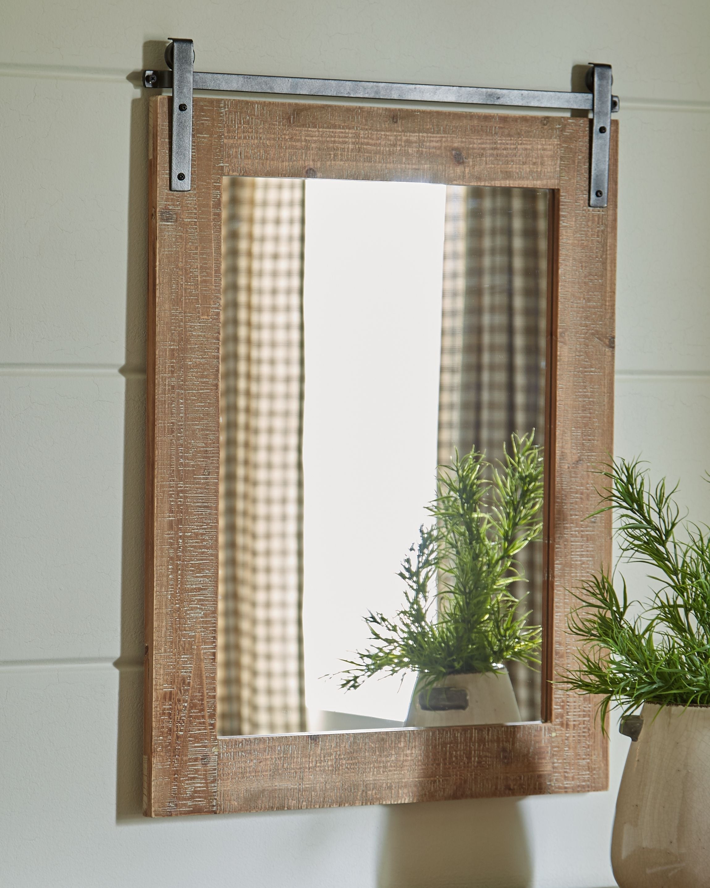 Ashley Furniture Lanie - Antique Brown - Accent Mirror | Meri Furniture
