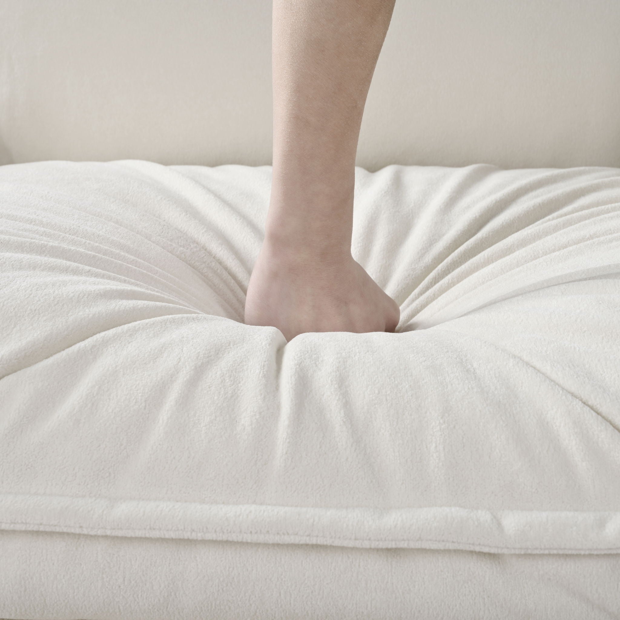 Modern Chenille Oversized Deep Seat Luxury 2 Piece Sofa Set With 4 Pillows