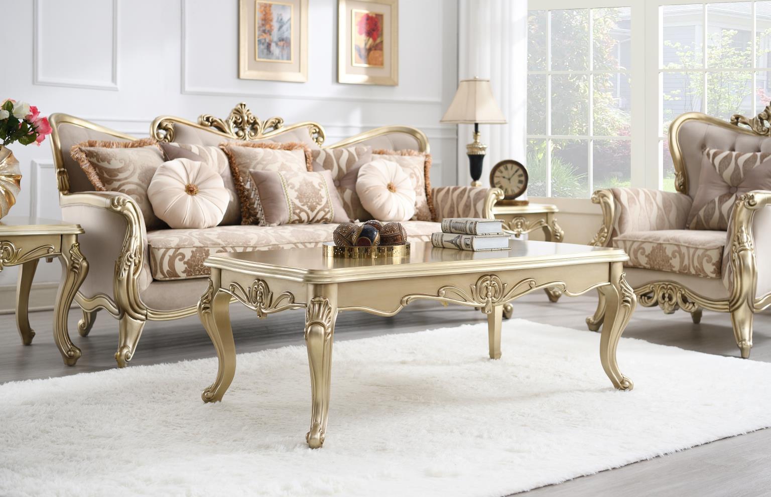 U199 - Traditional Sofa - Beige
