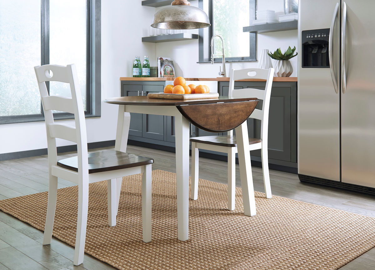 Signature Design by Ashley® Woodanville - Round Dining Table Set | Meri Furniture