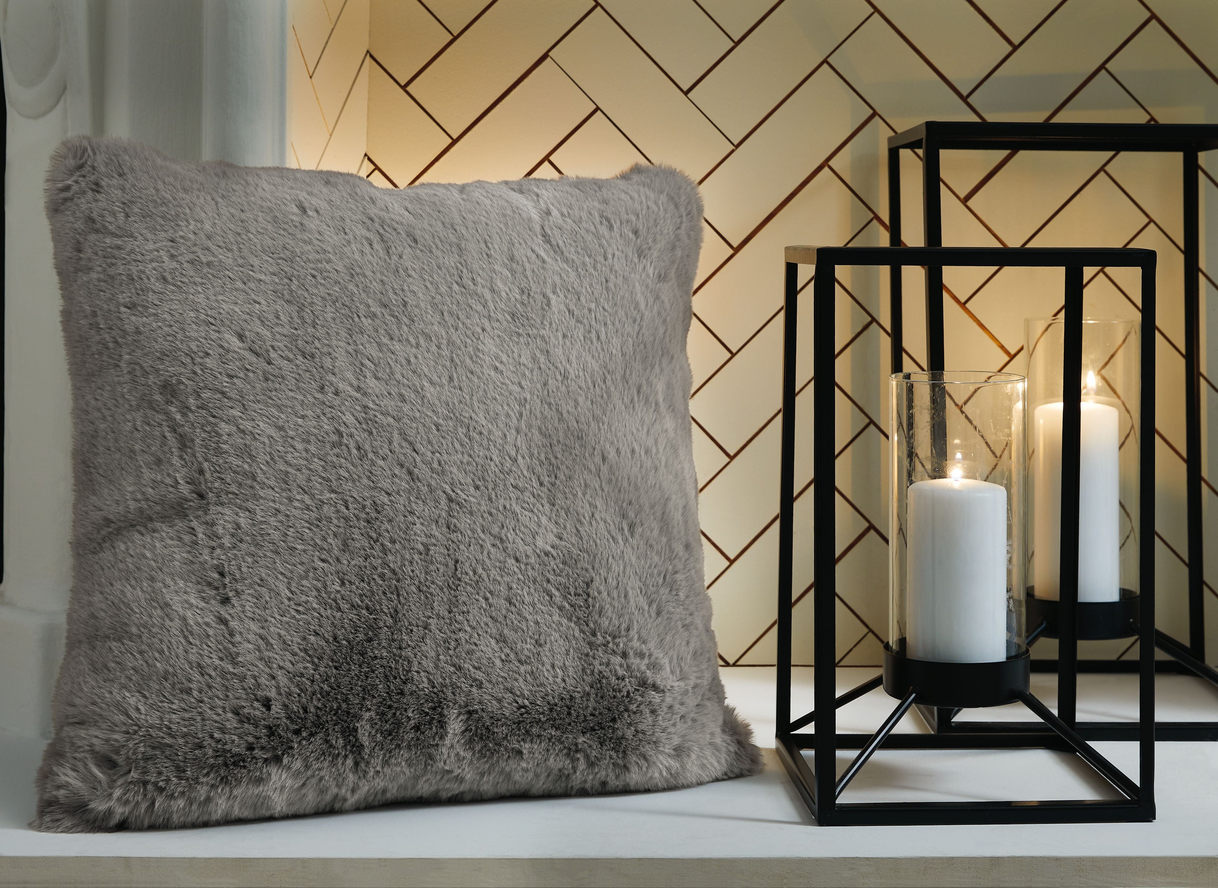 Ashley Furniture Gariland - Faux Fur Pillow | Meri Furniture