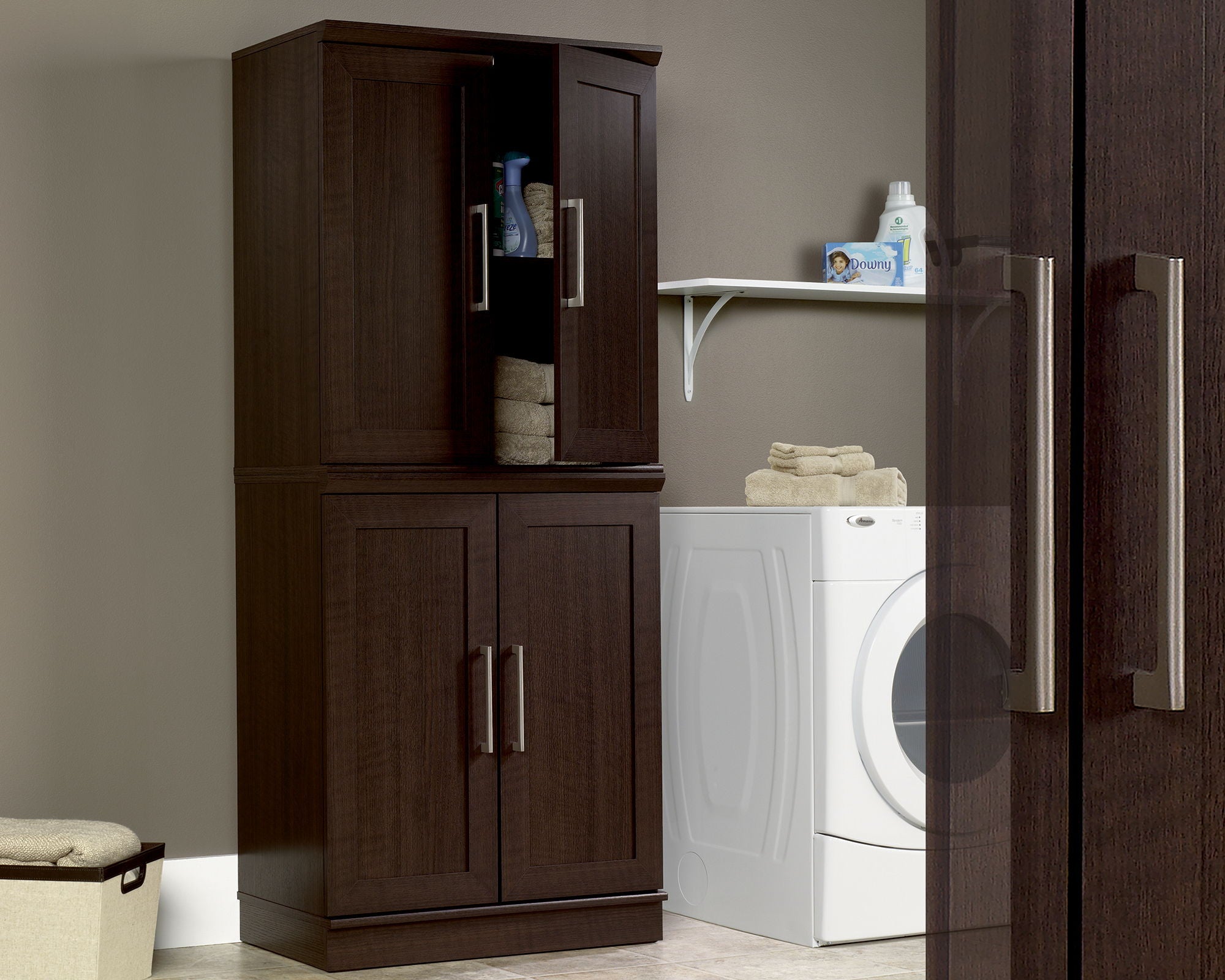 Base Cabinet in Dakota Oak